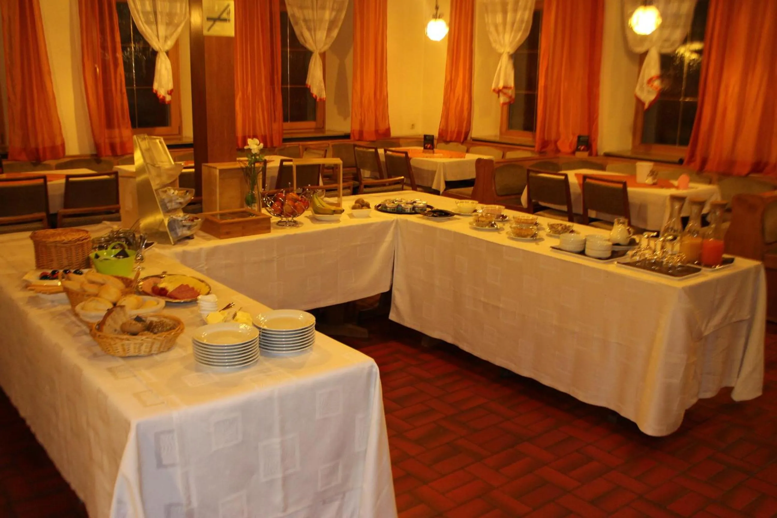 Buffet breakfast in Gasthof zur Post