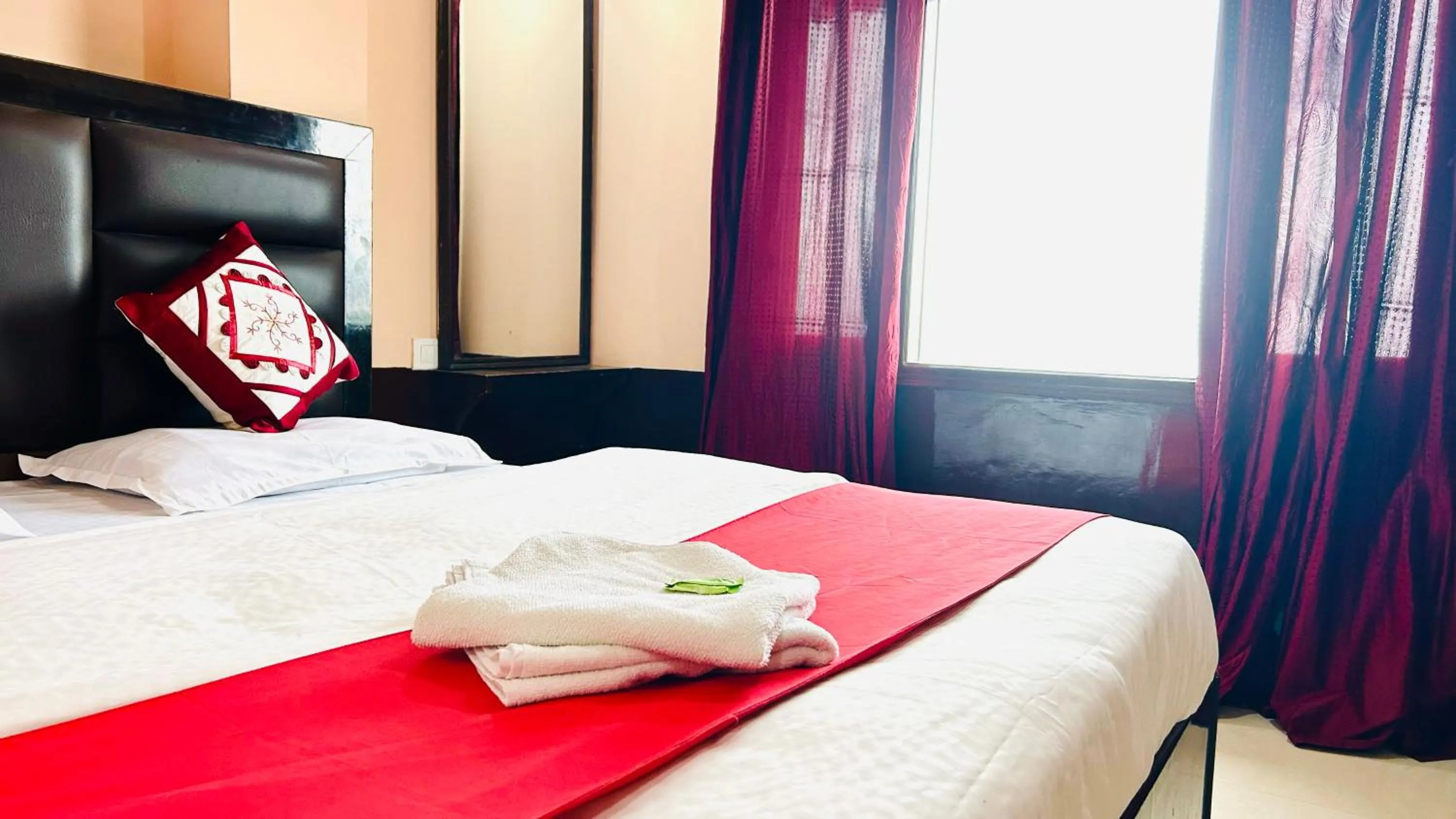 Bed in HANU VATIKA The FAMILY CHOICE