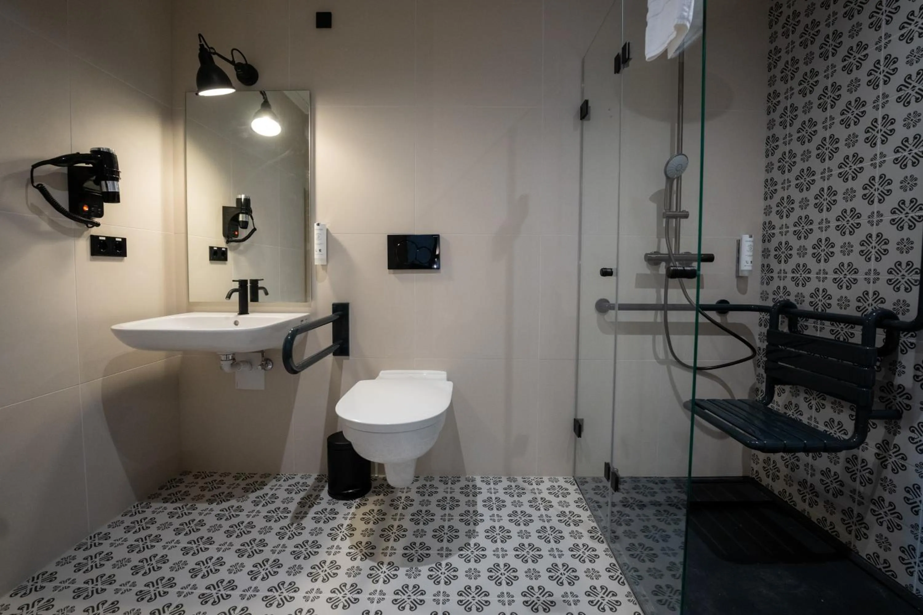 Shower in De Brauhotel - Hôtel de la Brasserie Nationale