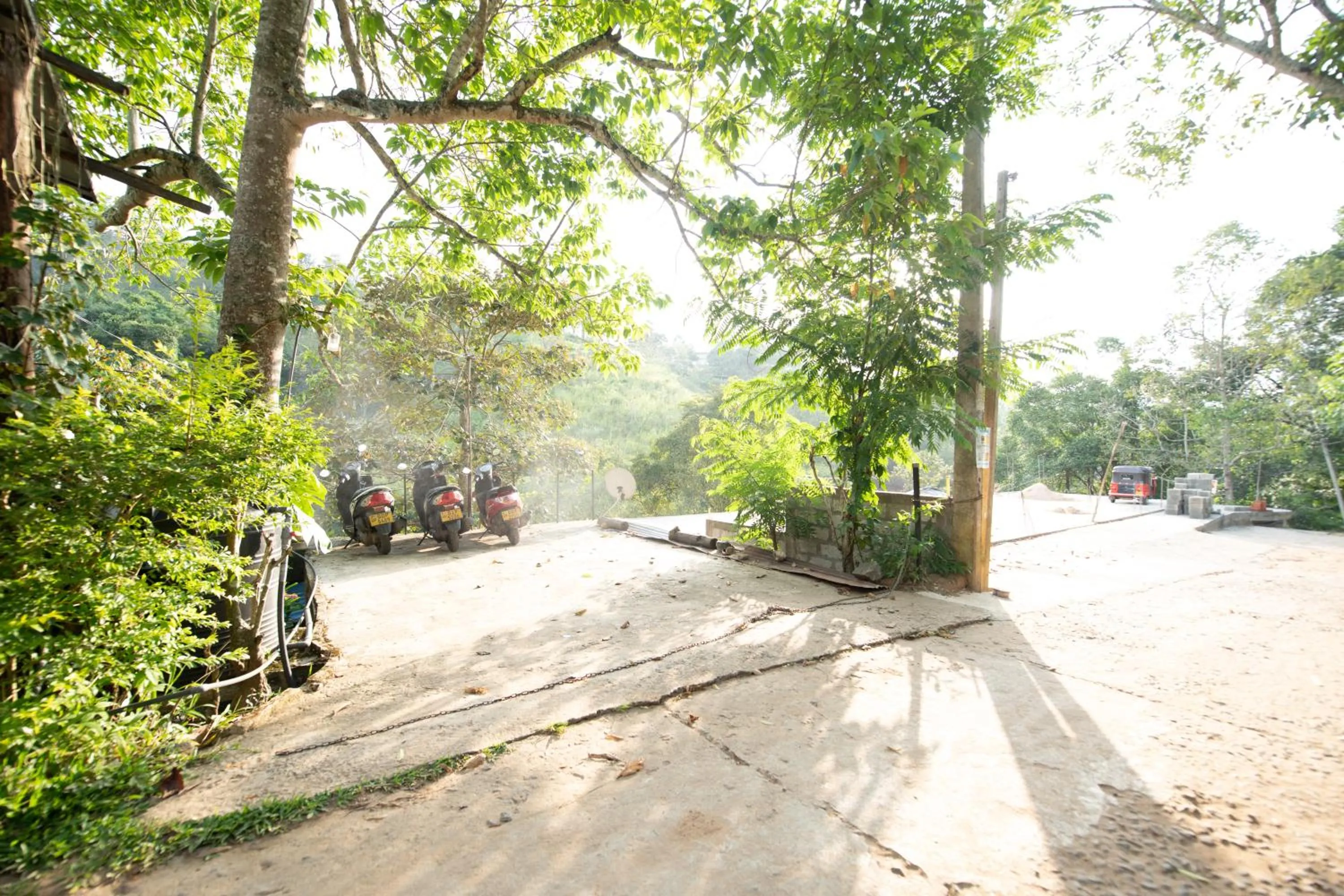 Parking in Ayubo Ella - Bed & Breakfast