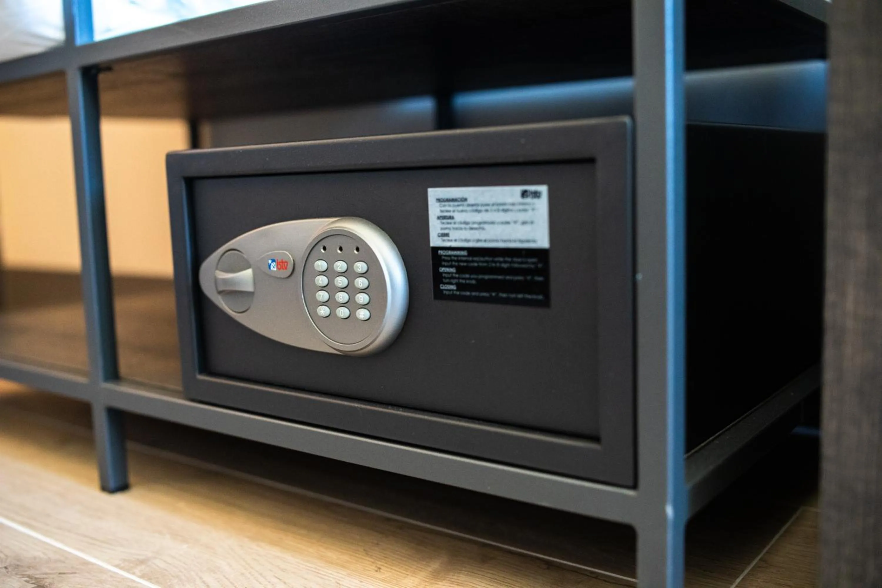 safe in Hotel GilMar Orellana la Vieja