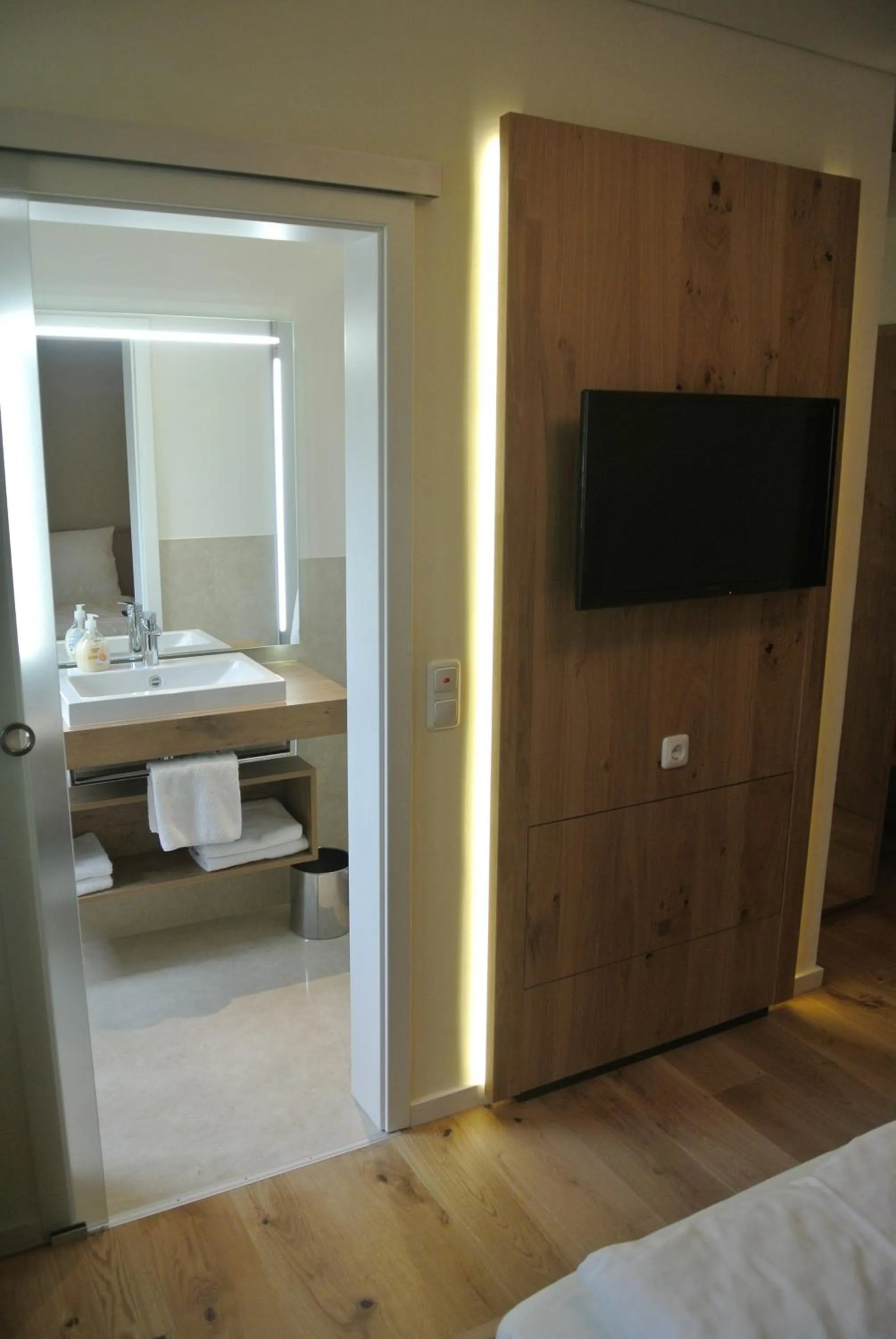 Photo of the whole room, Bed in Hotel Jägerhof