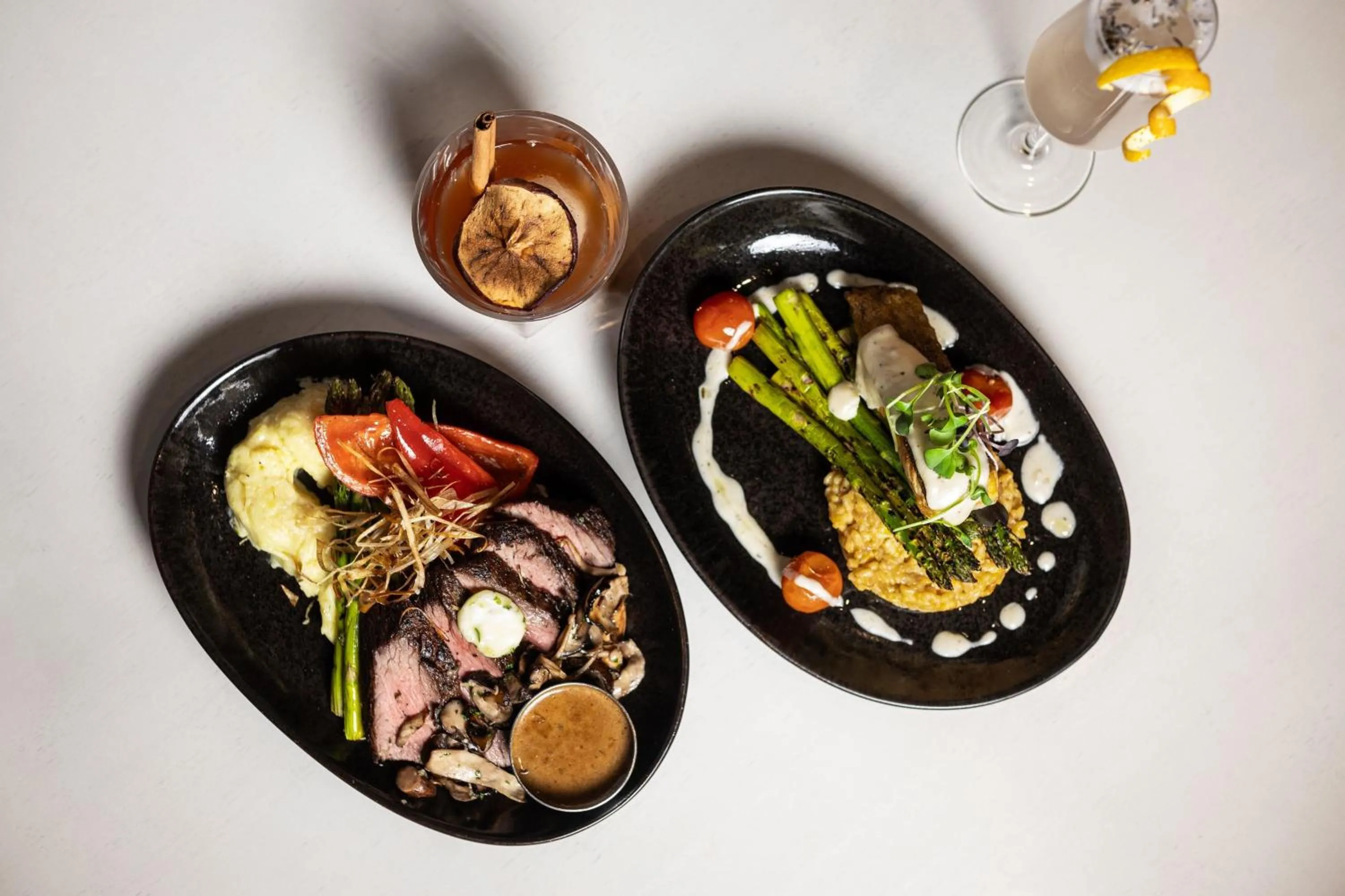 Restaurant/places to eat in Delta Hotels by Marriott Edmonton Centre Suites