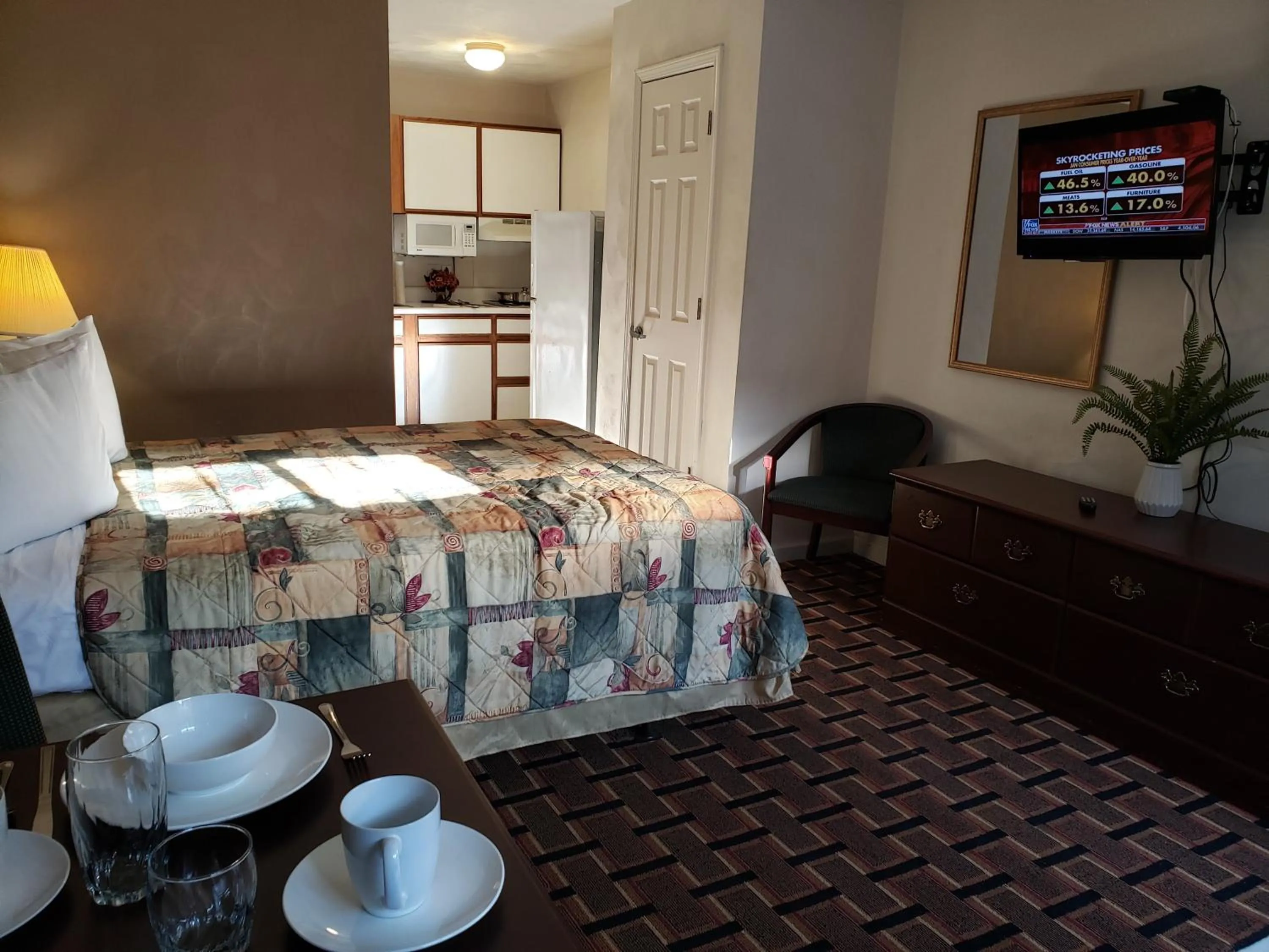 Bed in Affordable Suites Burlington