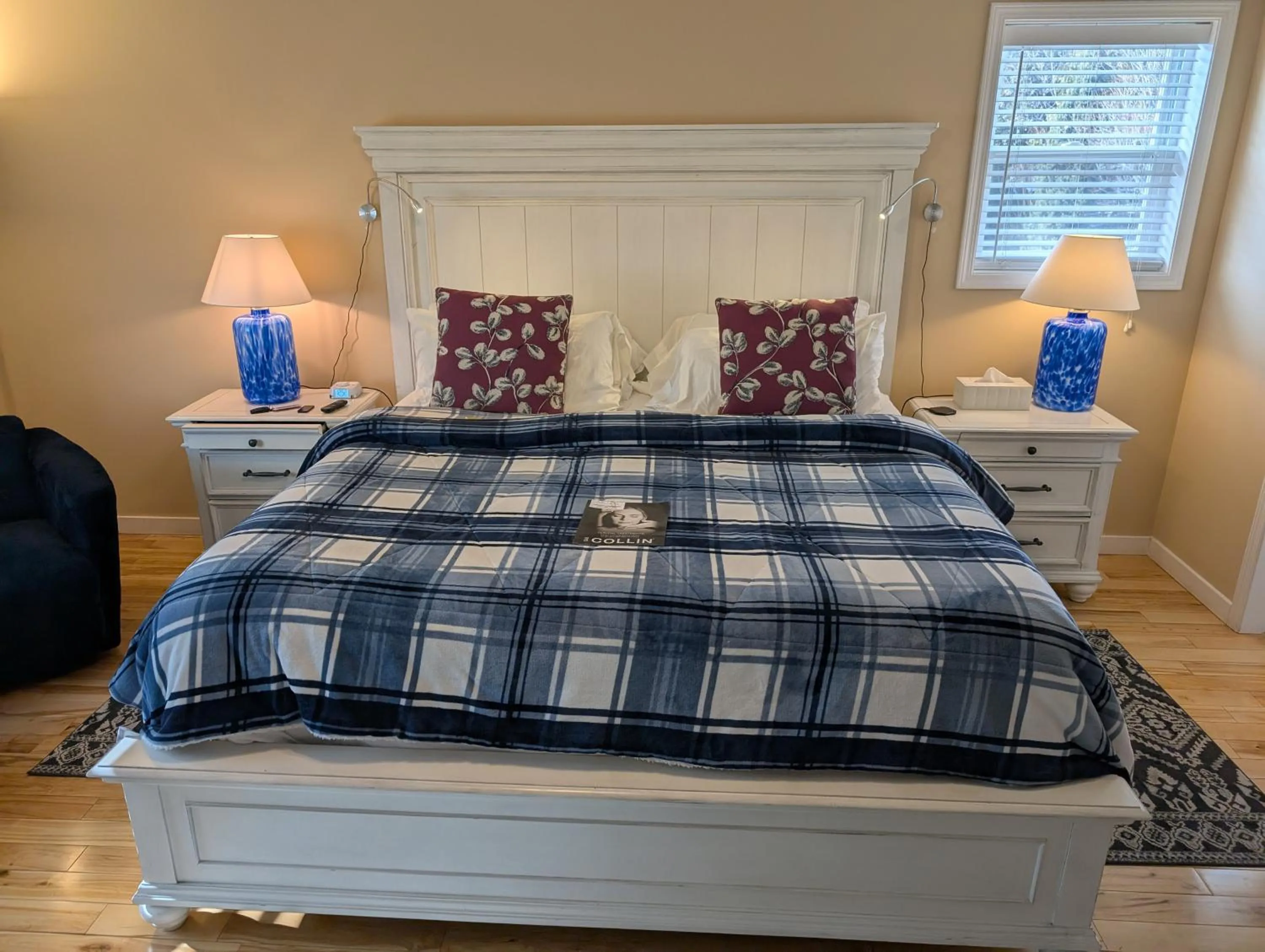 Bed in Salish B&B and Spa