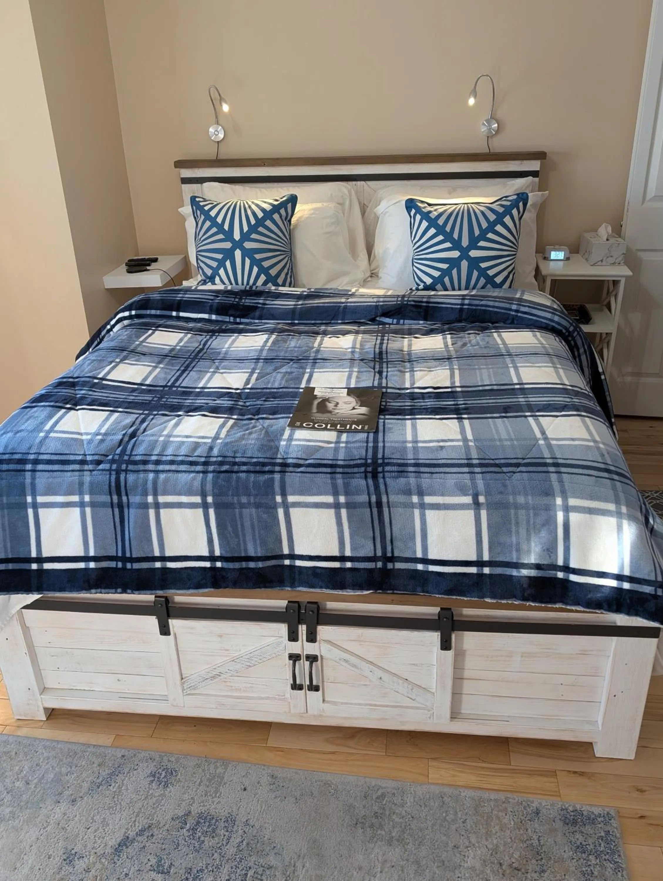 Bed in Salish B&B and Spa