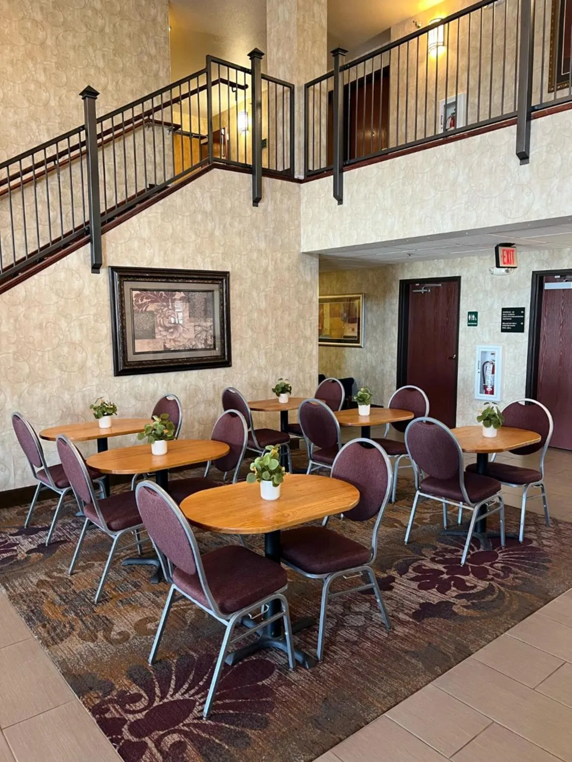 Breakfast in GrandStay Hotel & Suites Becker