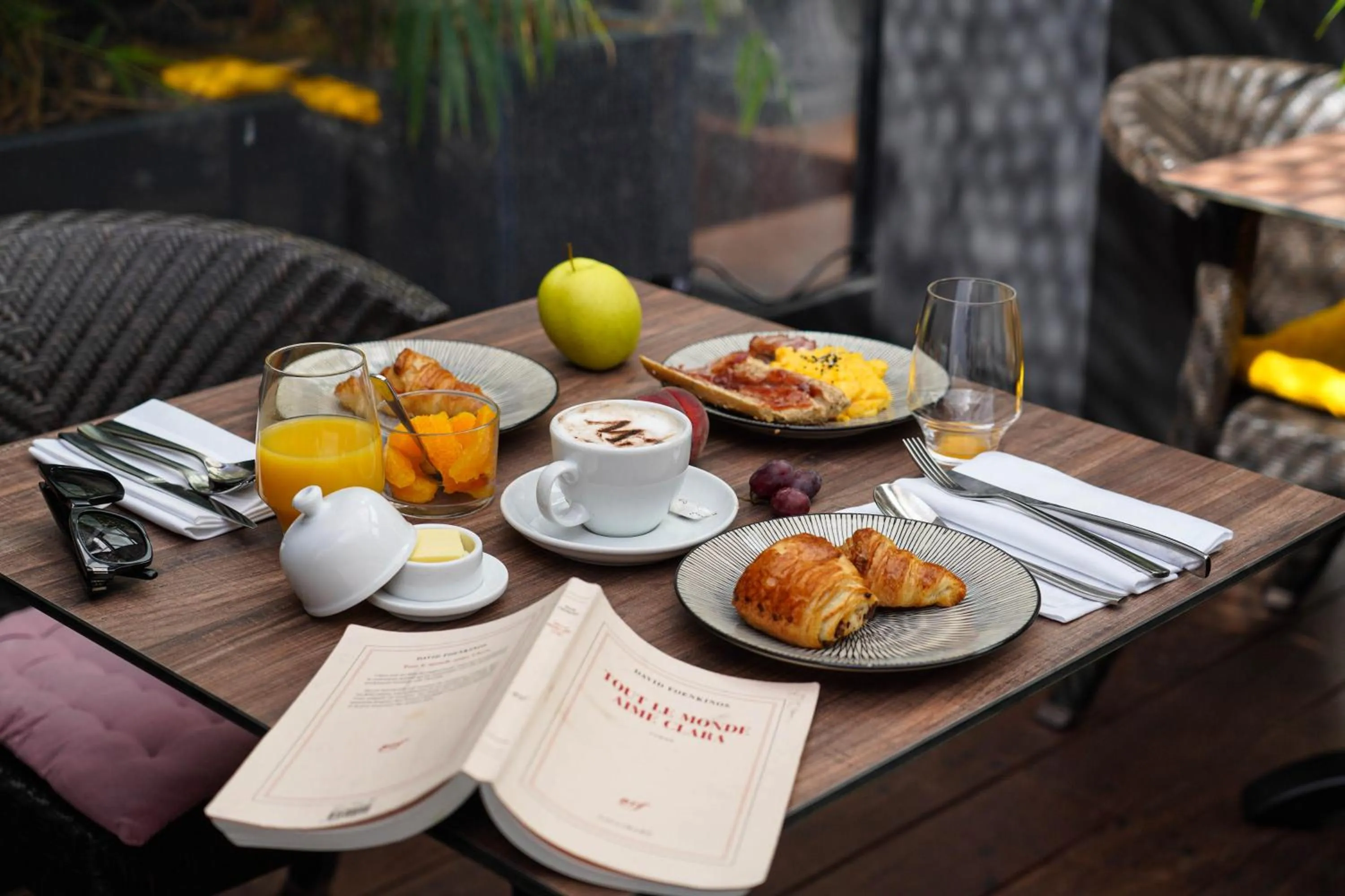 Breakfast in Eastwest Hôtel by Malone