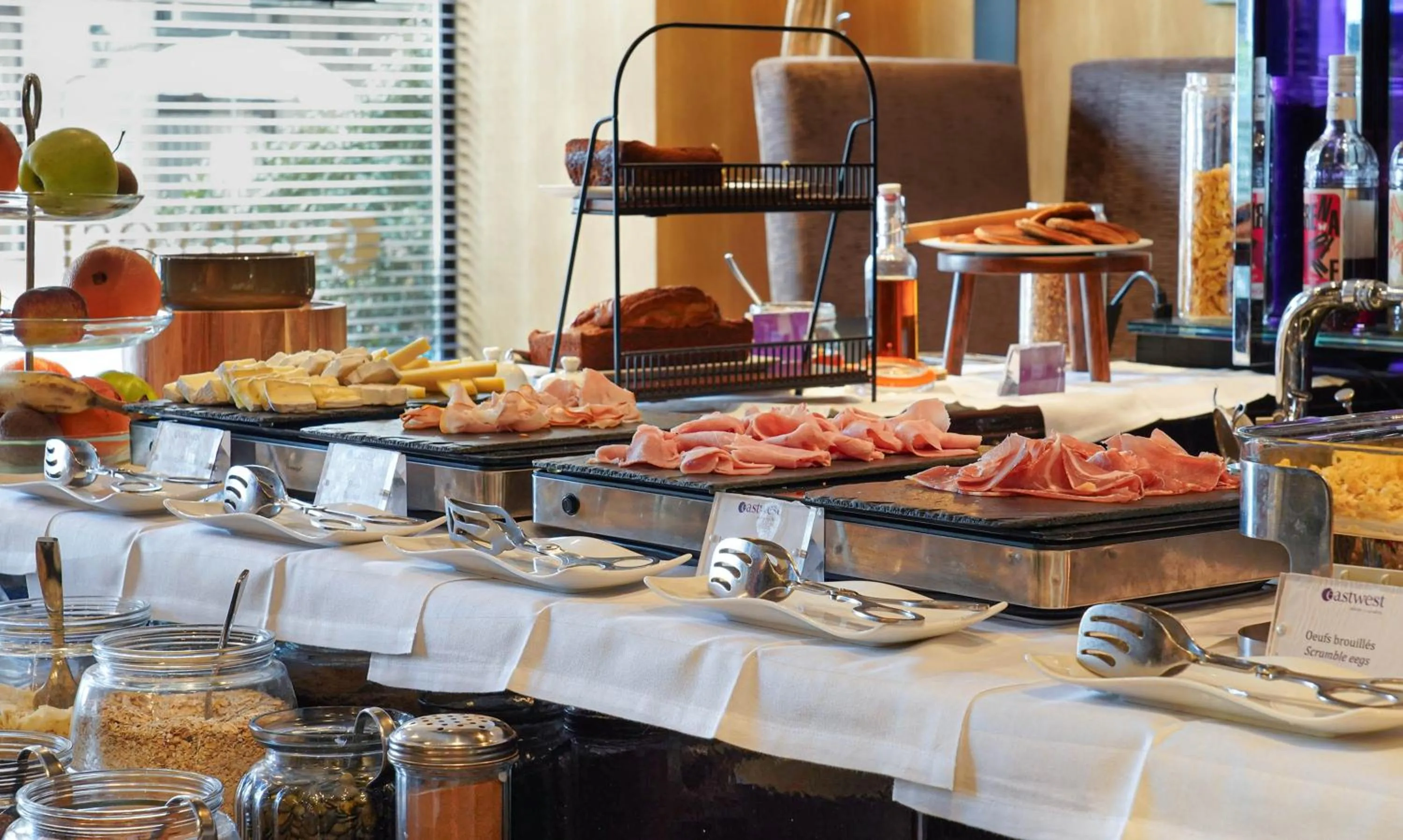 Breakfast in Eastwest Hôtel by Malone