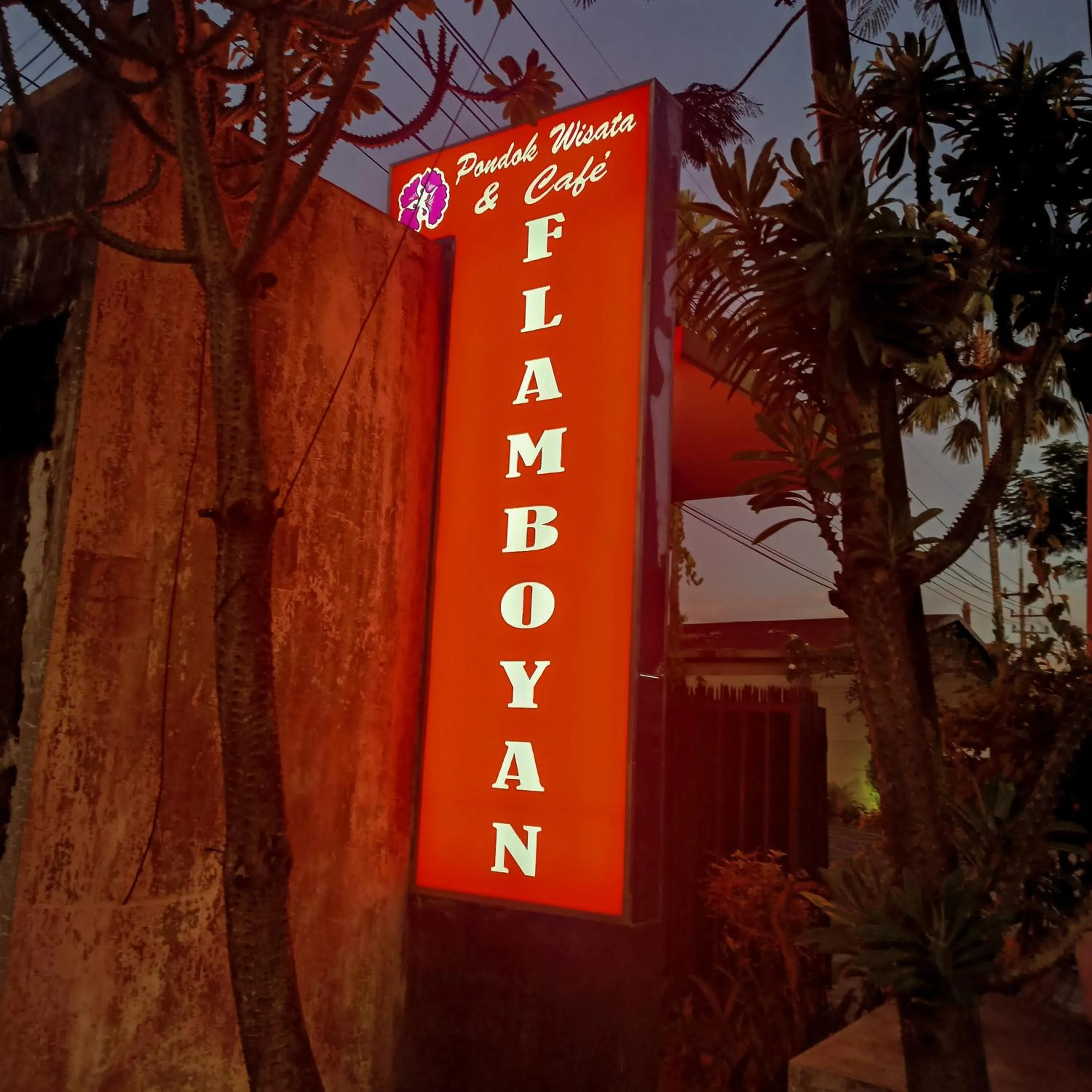 Logo/Certificate/Sign in Hotel Flamboyan