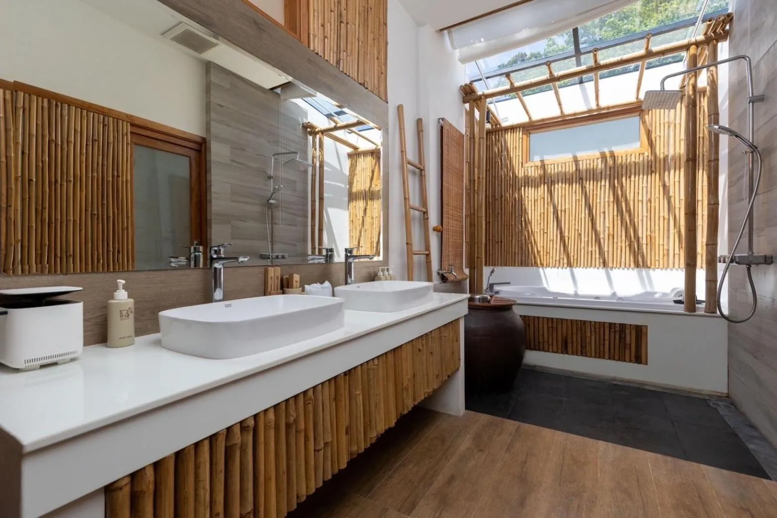 Bathroom in Bulow Casa Grand View Resort