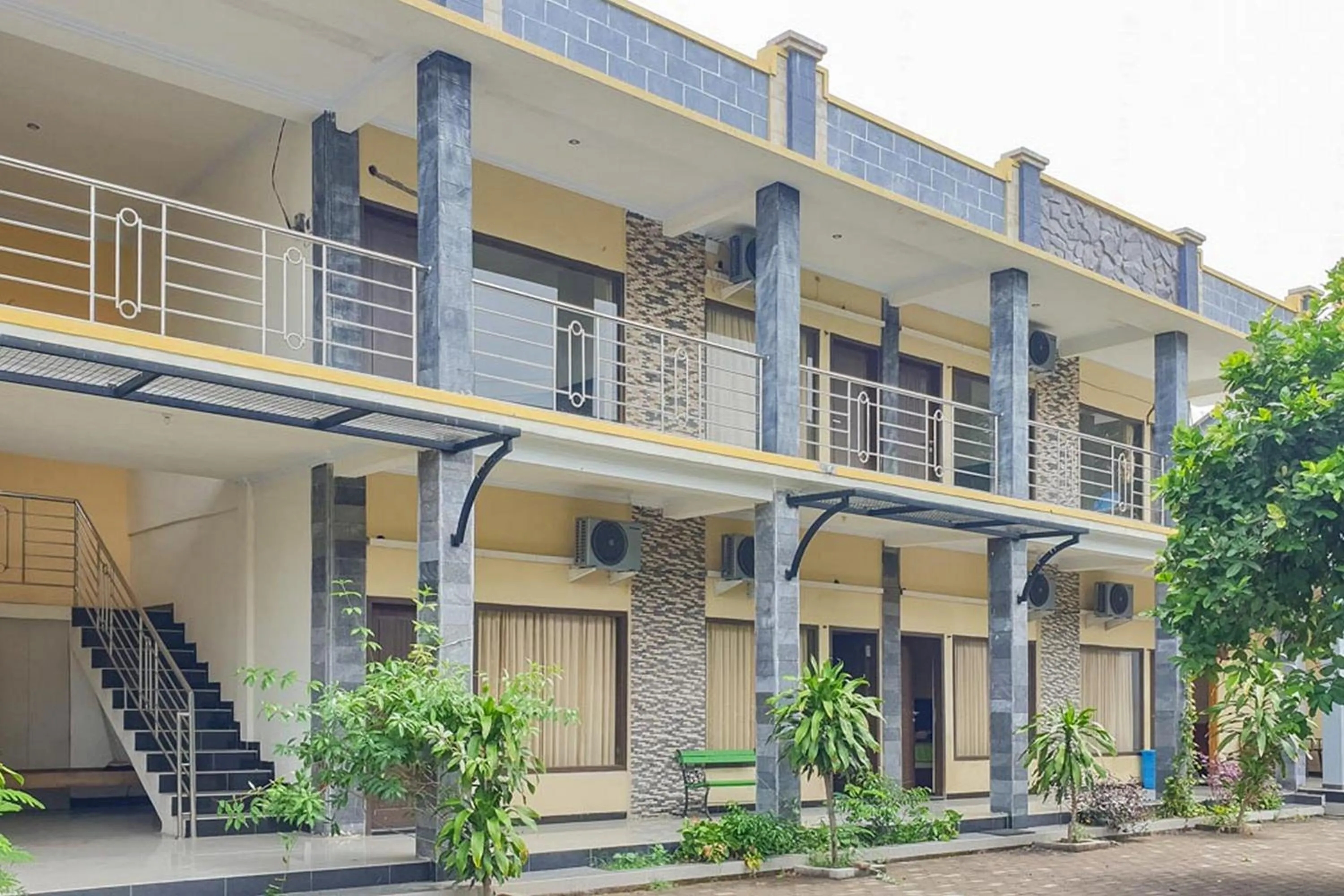 Property building in Bromo 22 Homestay Syariah near Terminal Bayuangga Probolinggo Mitra RedDoorz