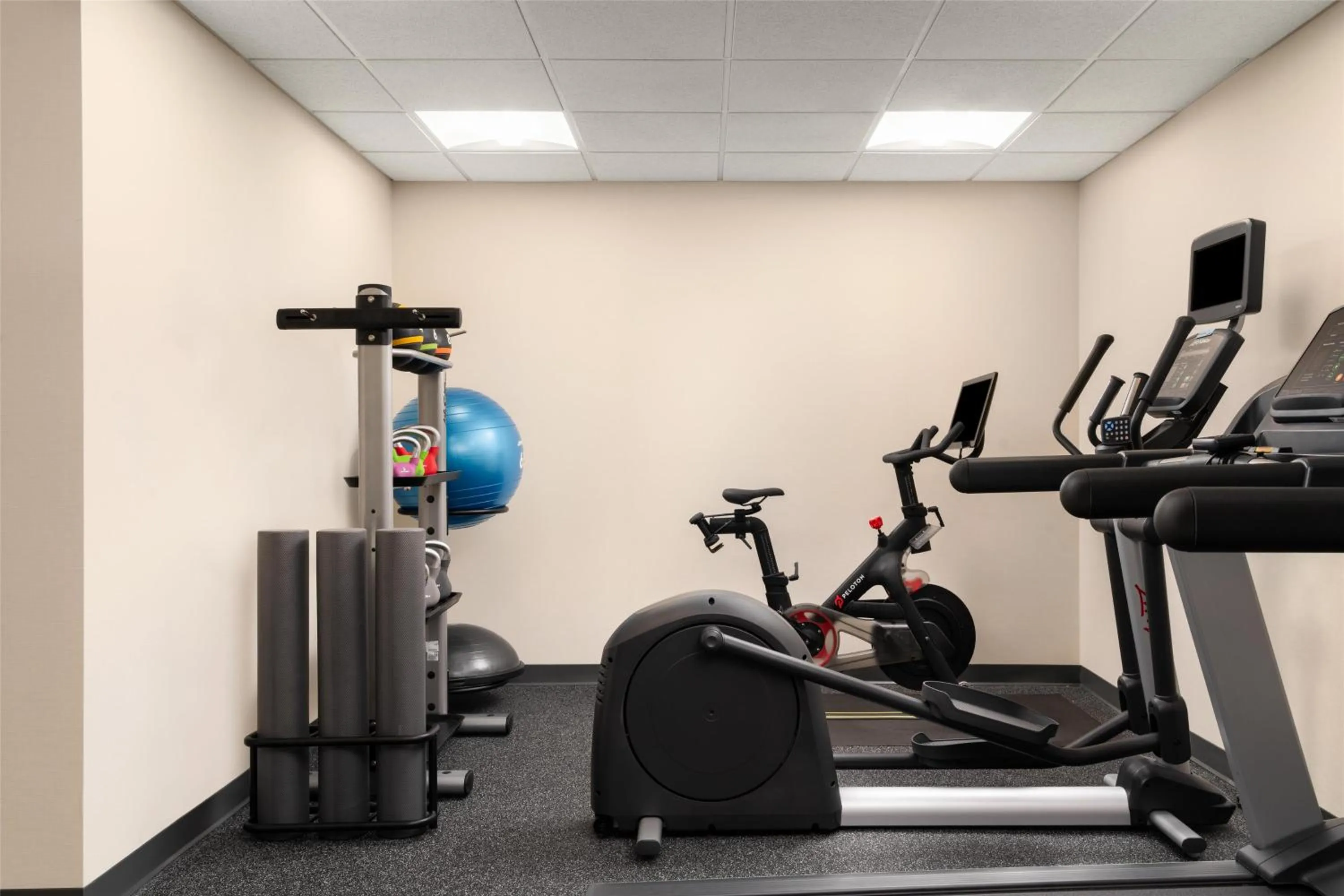 Fitness centre/facilities in Hampton Inn & Suites Middletown