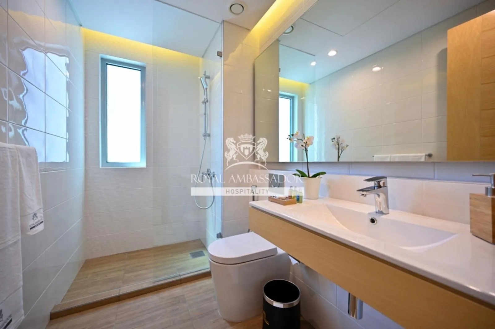 Toilet in Springfield Suites