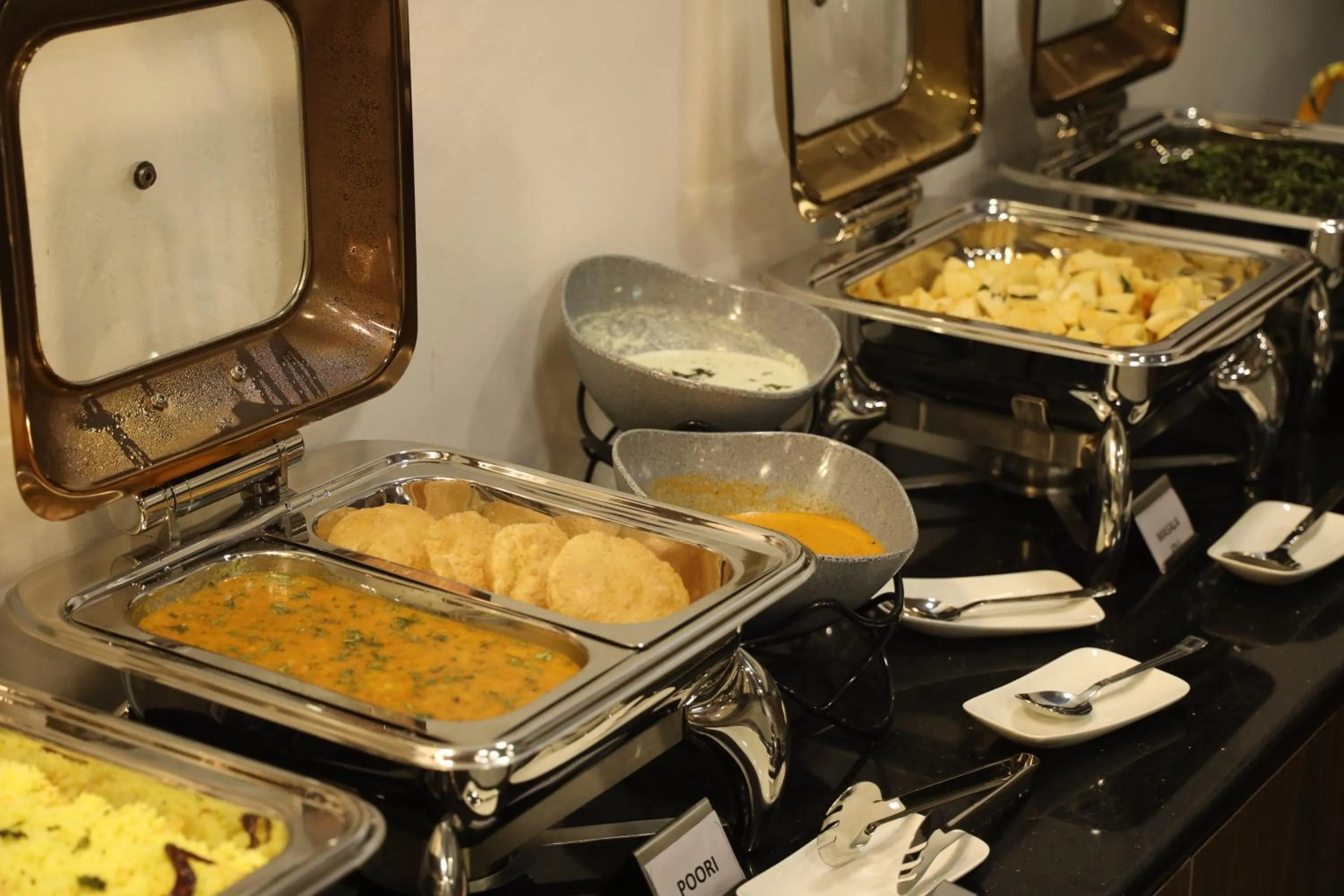 Breakfast in Ahuja Residency City Centre