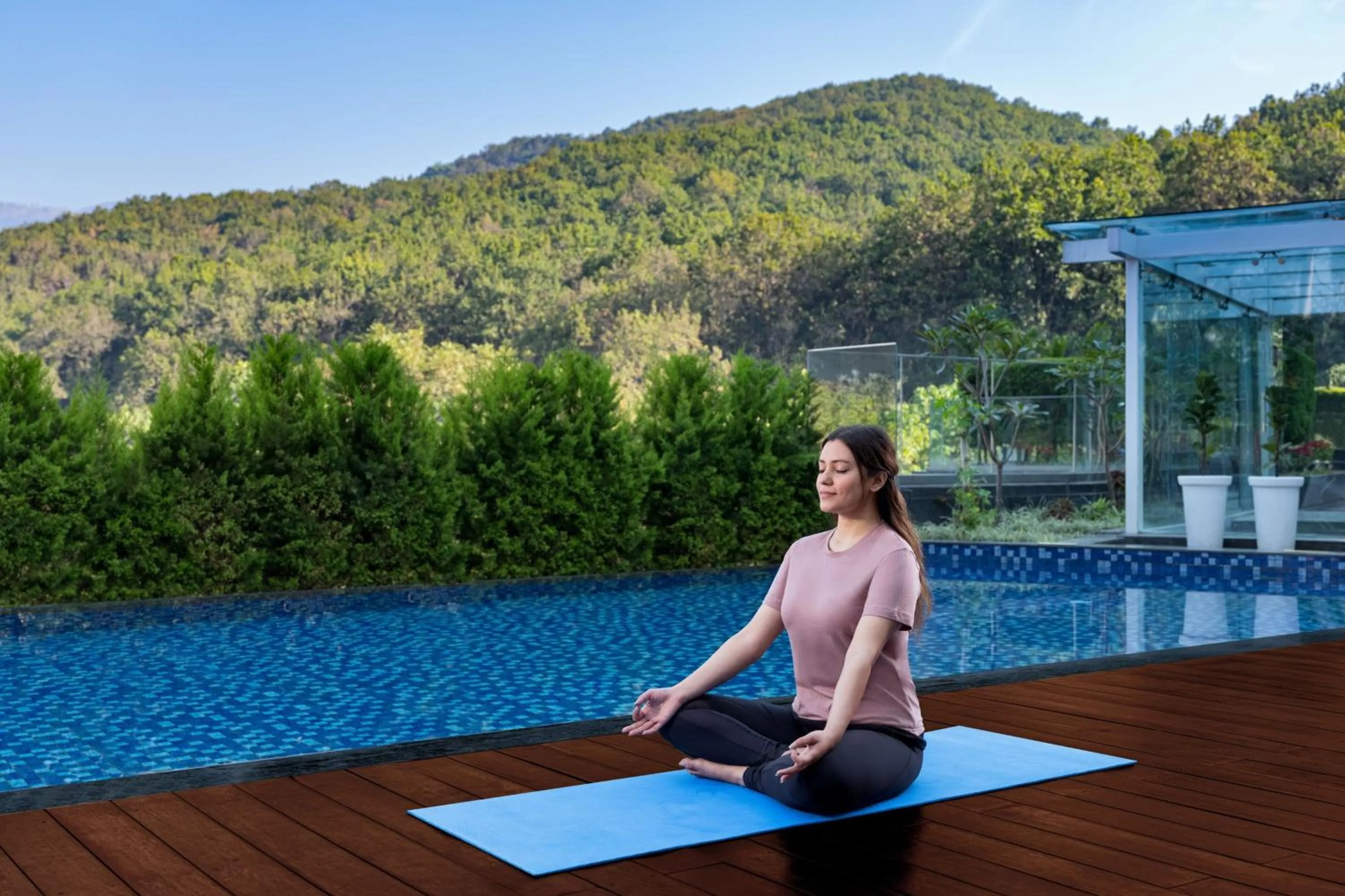 Swimming pool in Fairfield by Marriott Dehradun