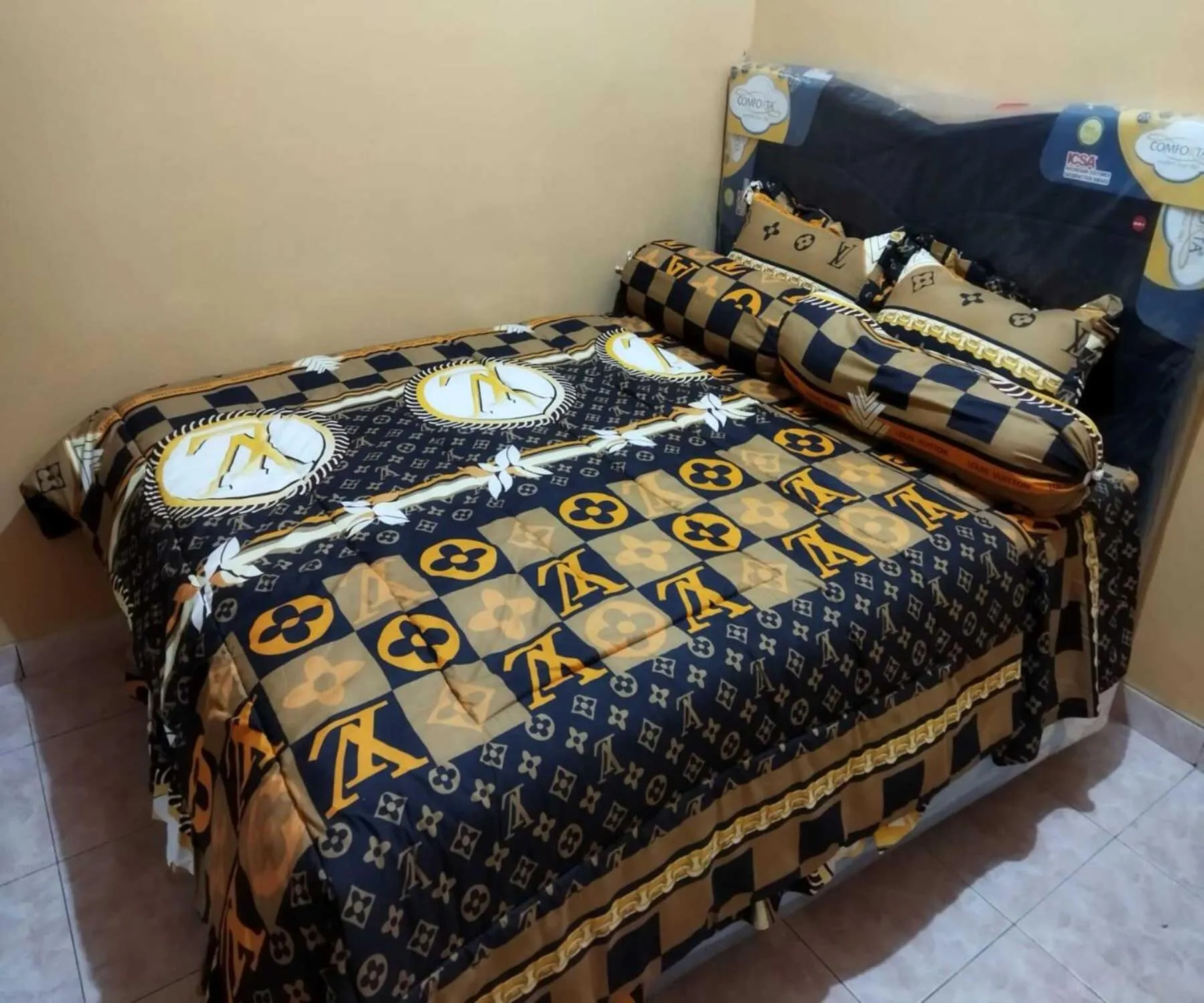 Bed in Algira Homestay Prambanan