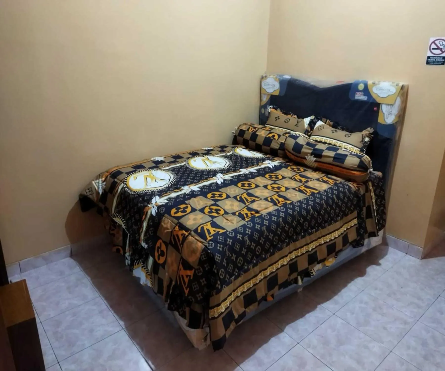 Bed in Algira Homestay Prambanan