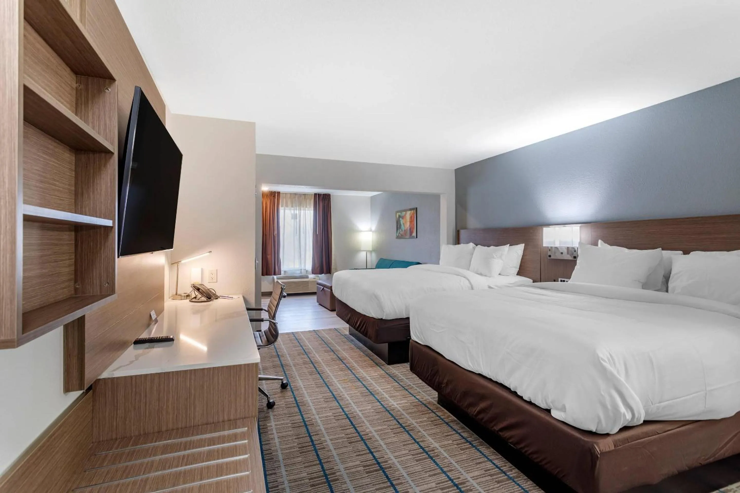 Bedroom in MainStay Suites Lebanon - Nashville Area