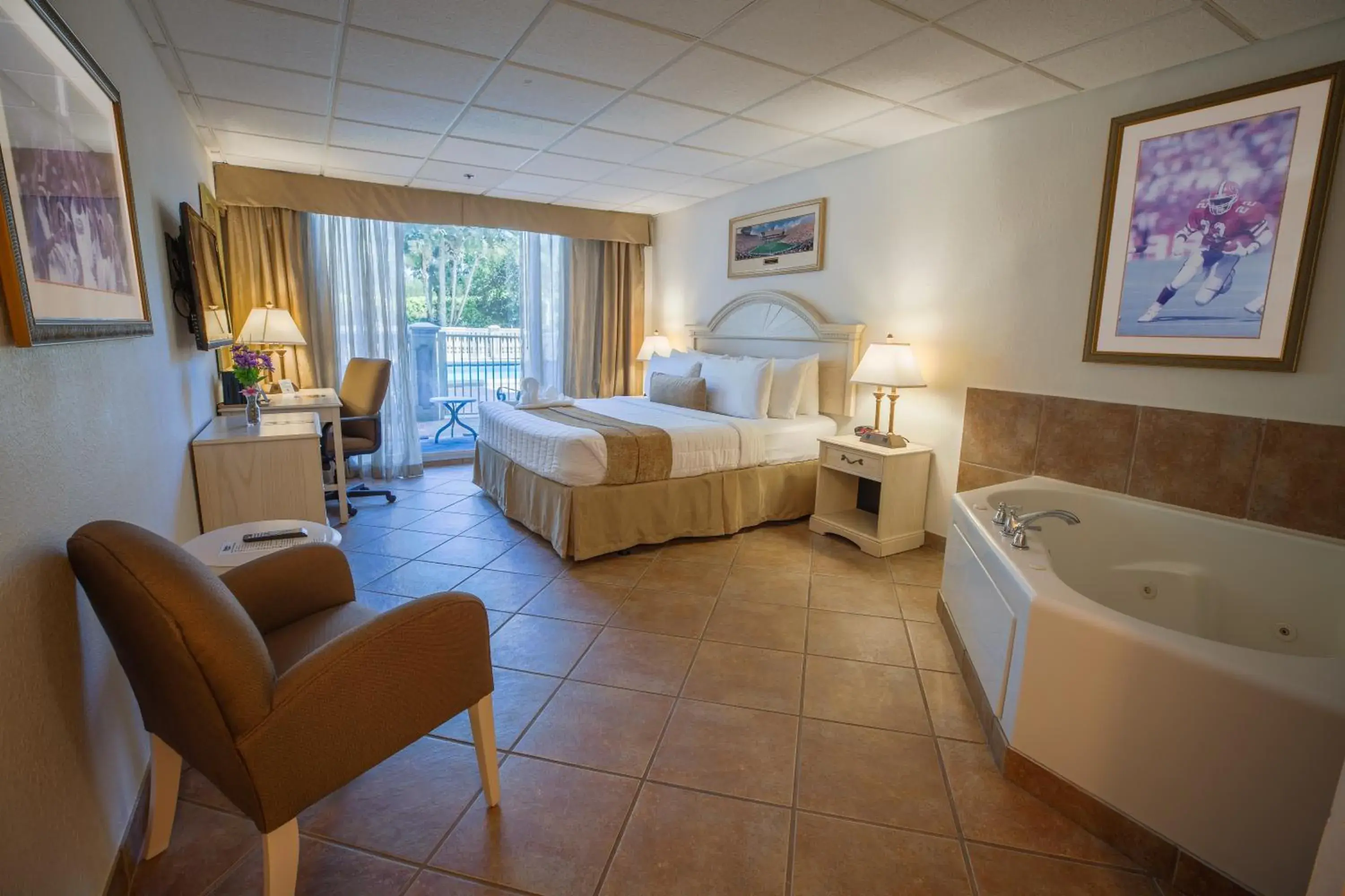 Pool Patio Jacuzzi in Stadium Hotel Pool Patio Jacuzzi in Stadium Hotel