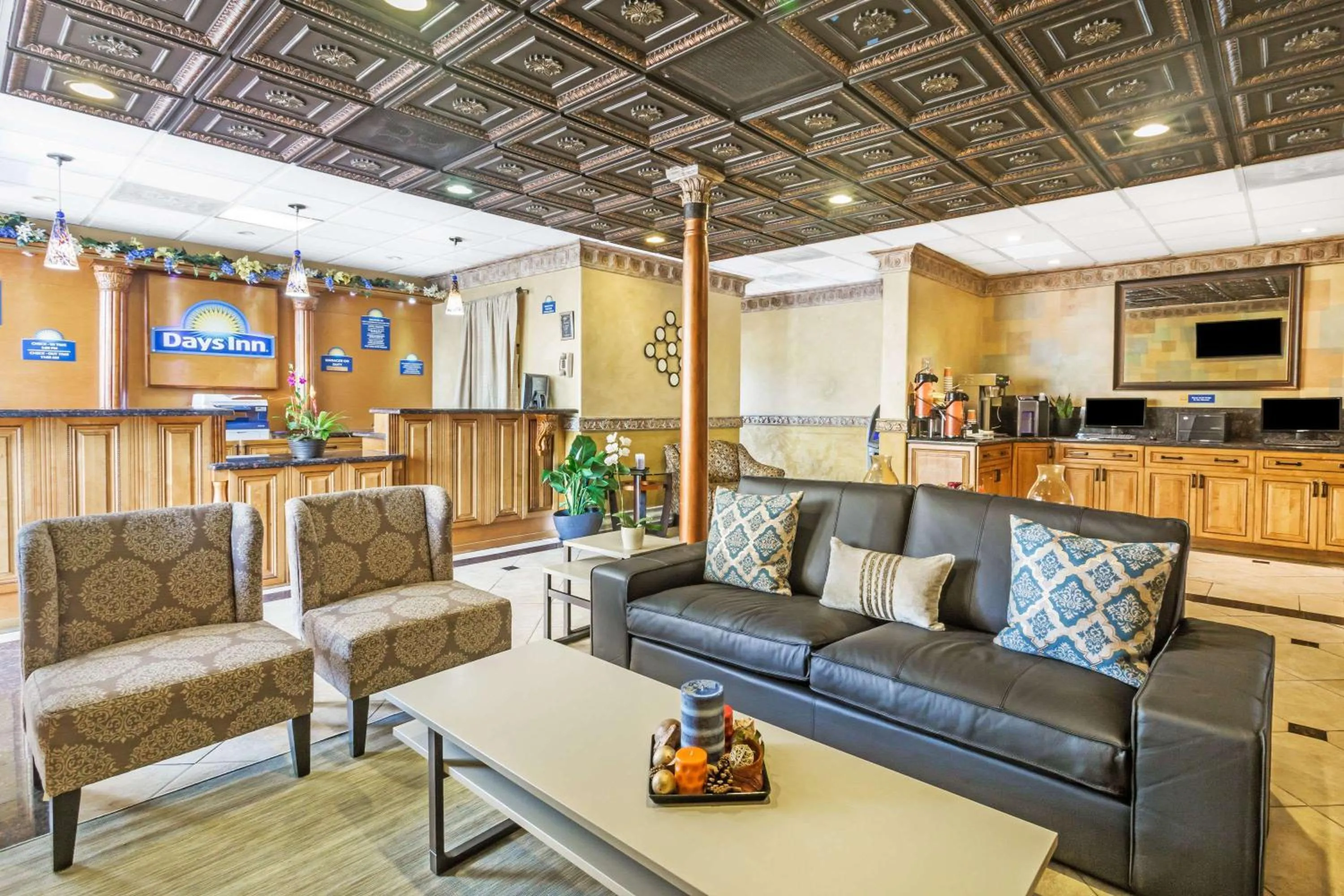 Lobby or reception in Days Inn by Wyndham Fort Lauderdale-Oakland Park Airport N