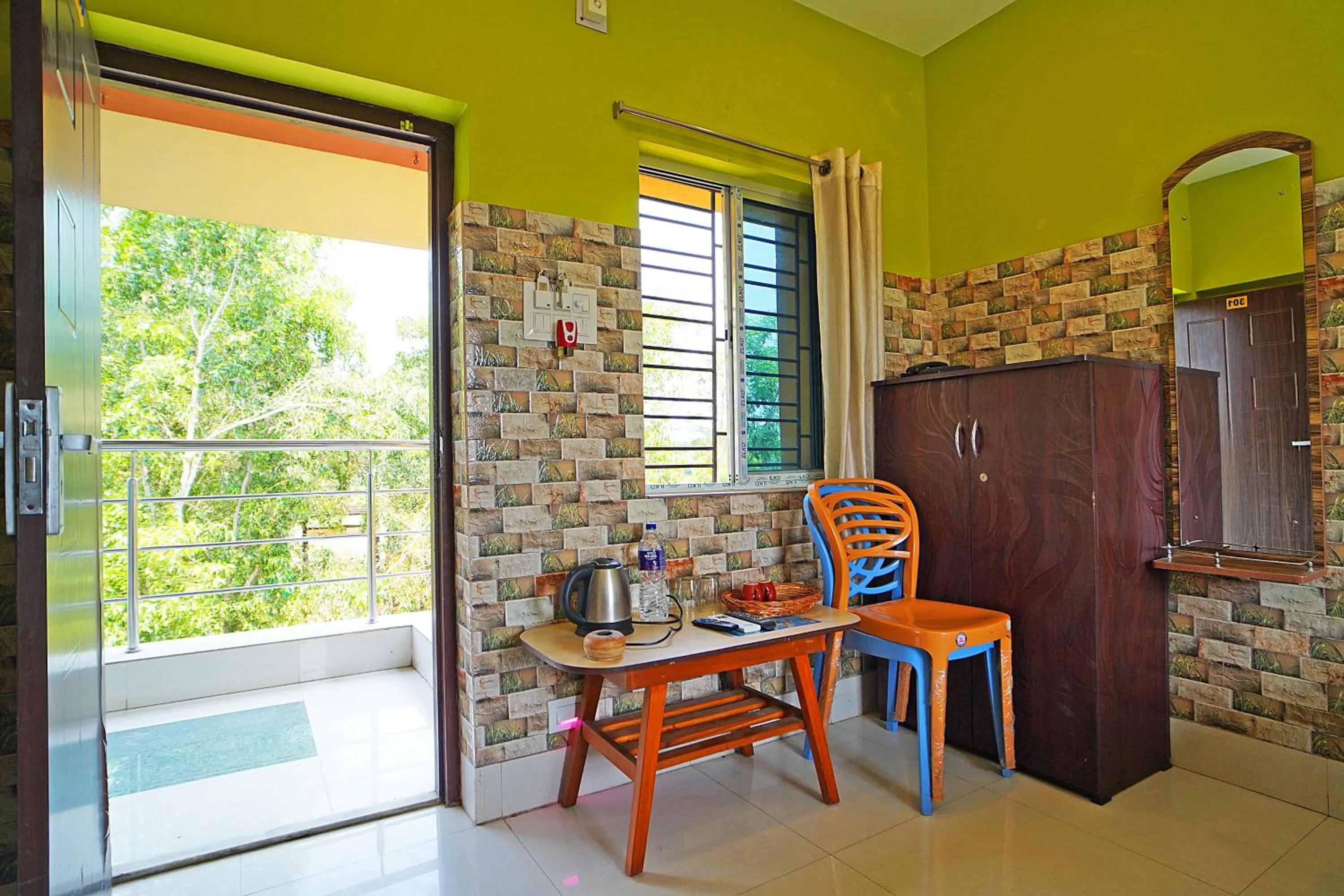 Living room in Resort Neel Nirjan !! Best Family Couple friendly family Resort!!