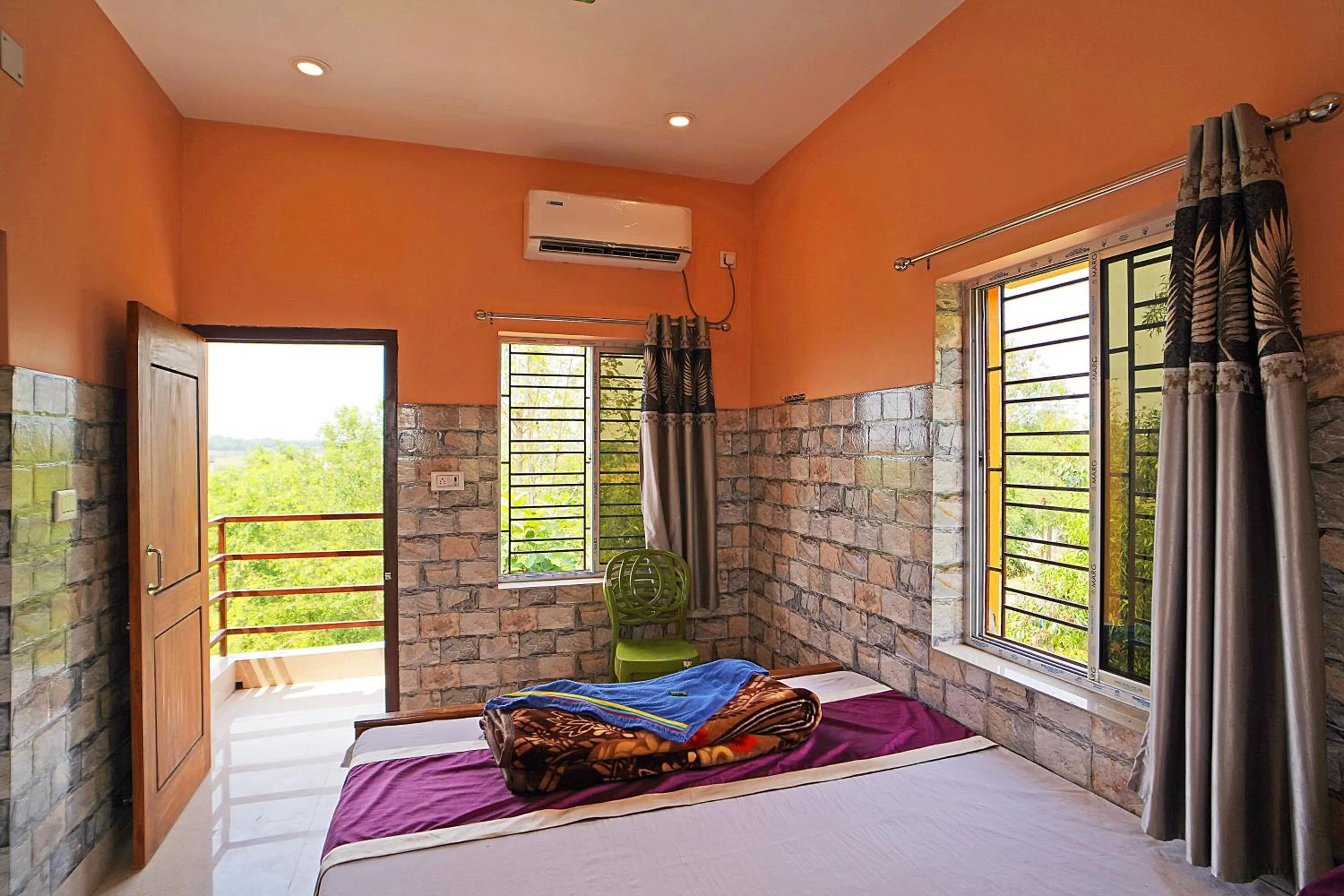 Bed in Resort Neel Nirjan !! Best Family Couple friendly family Resort!!