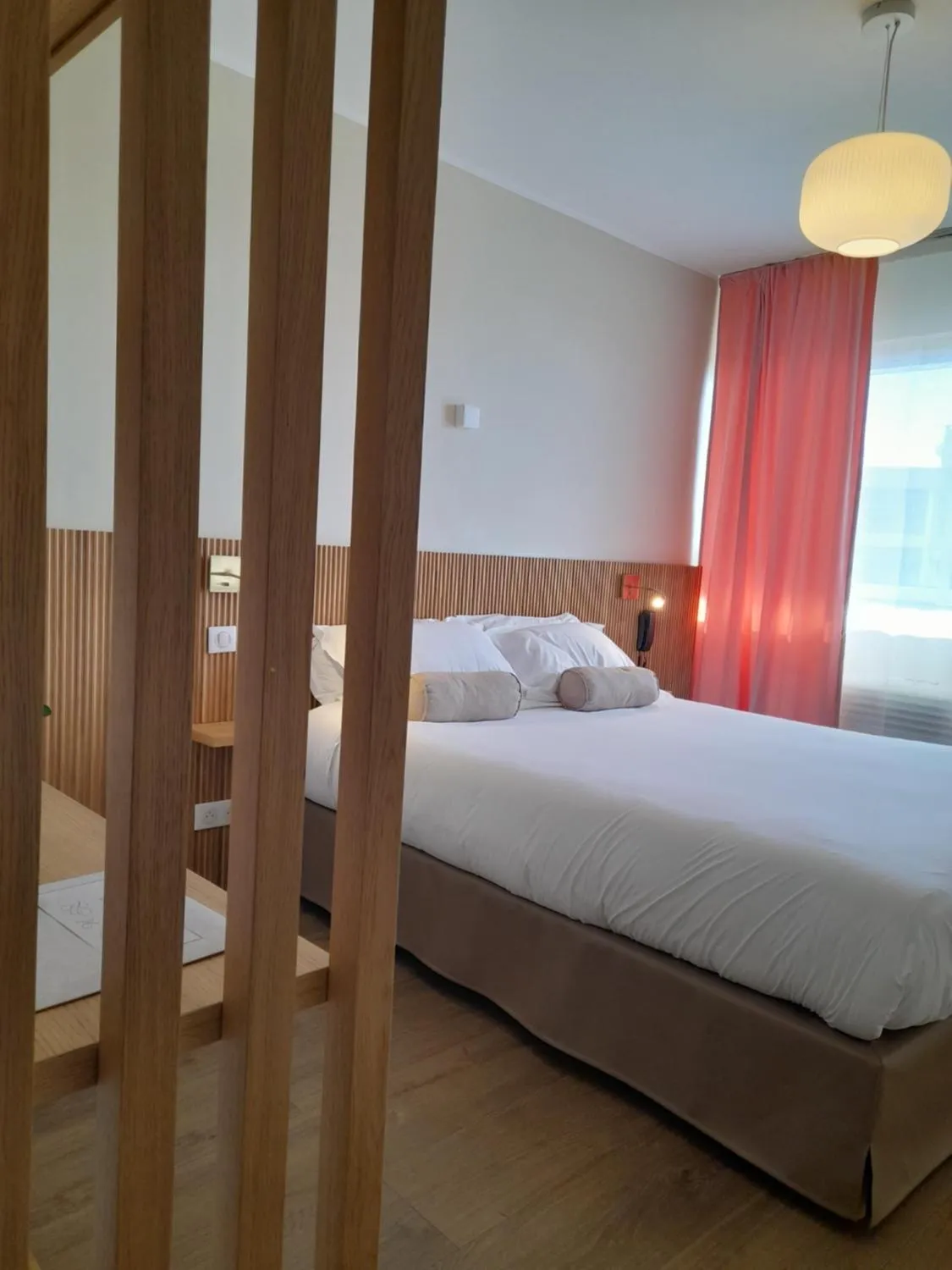 Photo of the whole room, Bed in Hôtel Albion