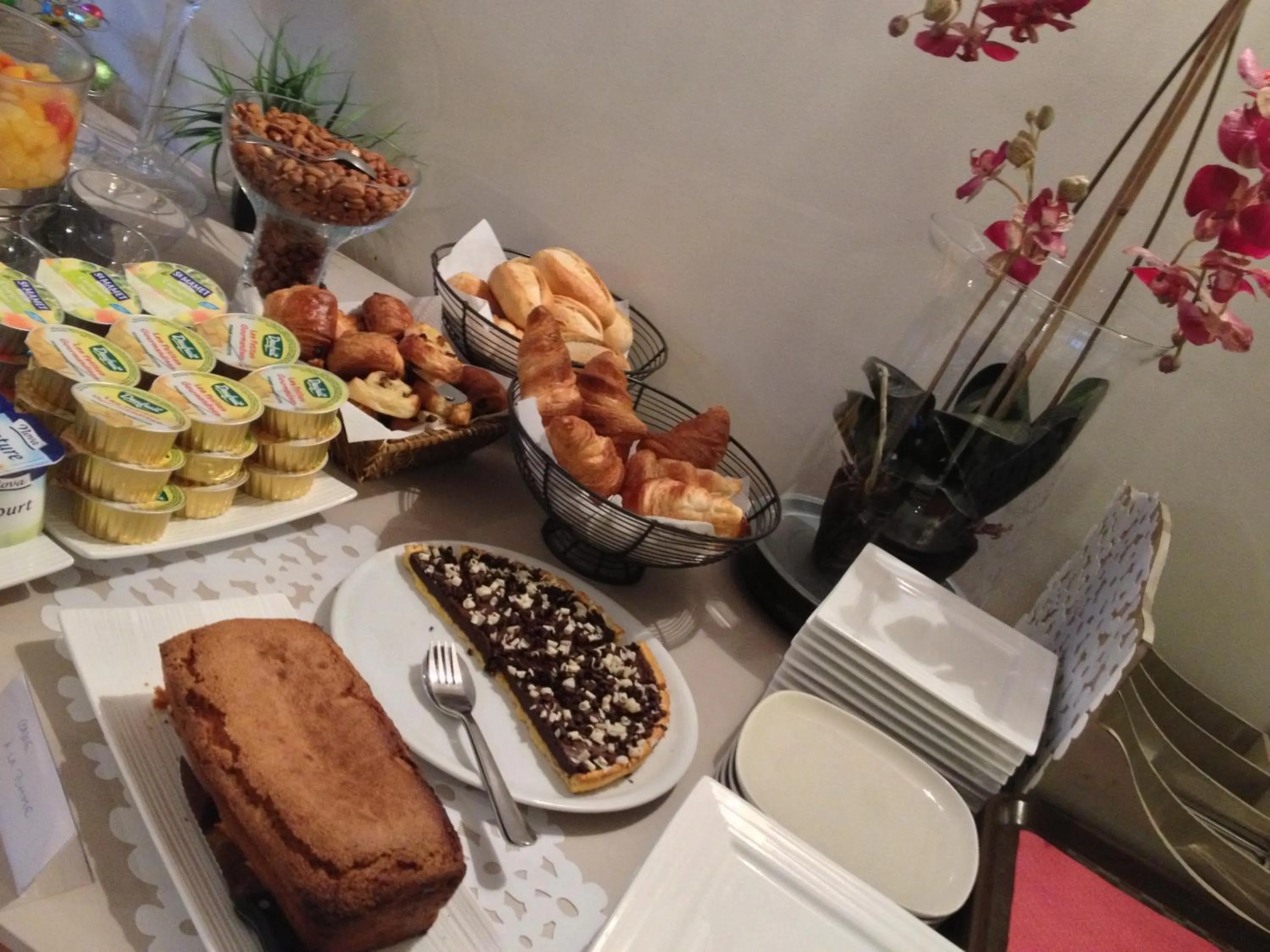 Restaurant/places to eat in Hôtel Albion