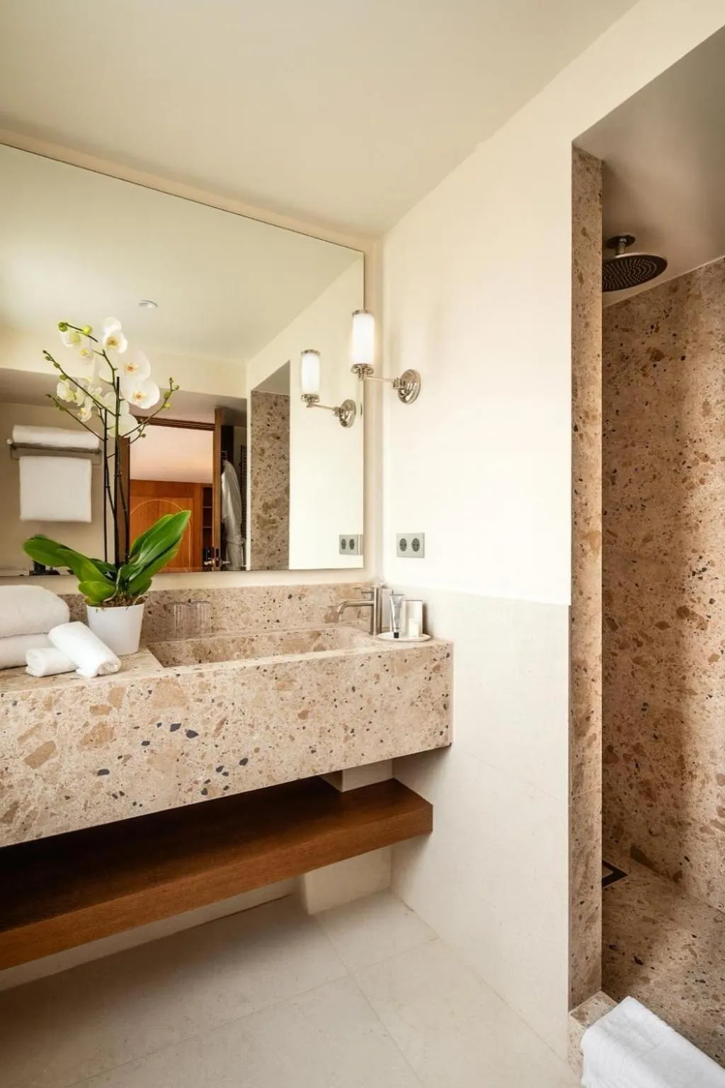 Bathroom, Bed in Hôtel Villa Madame - Saint-Germain-des-Prés