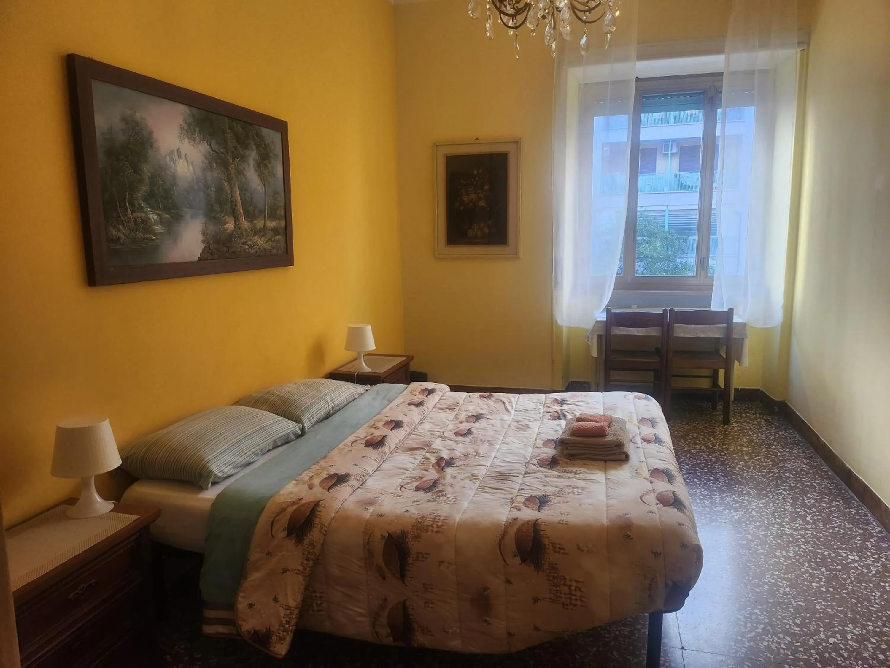 Property building, Bed in Sepulveda