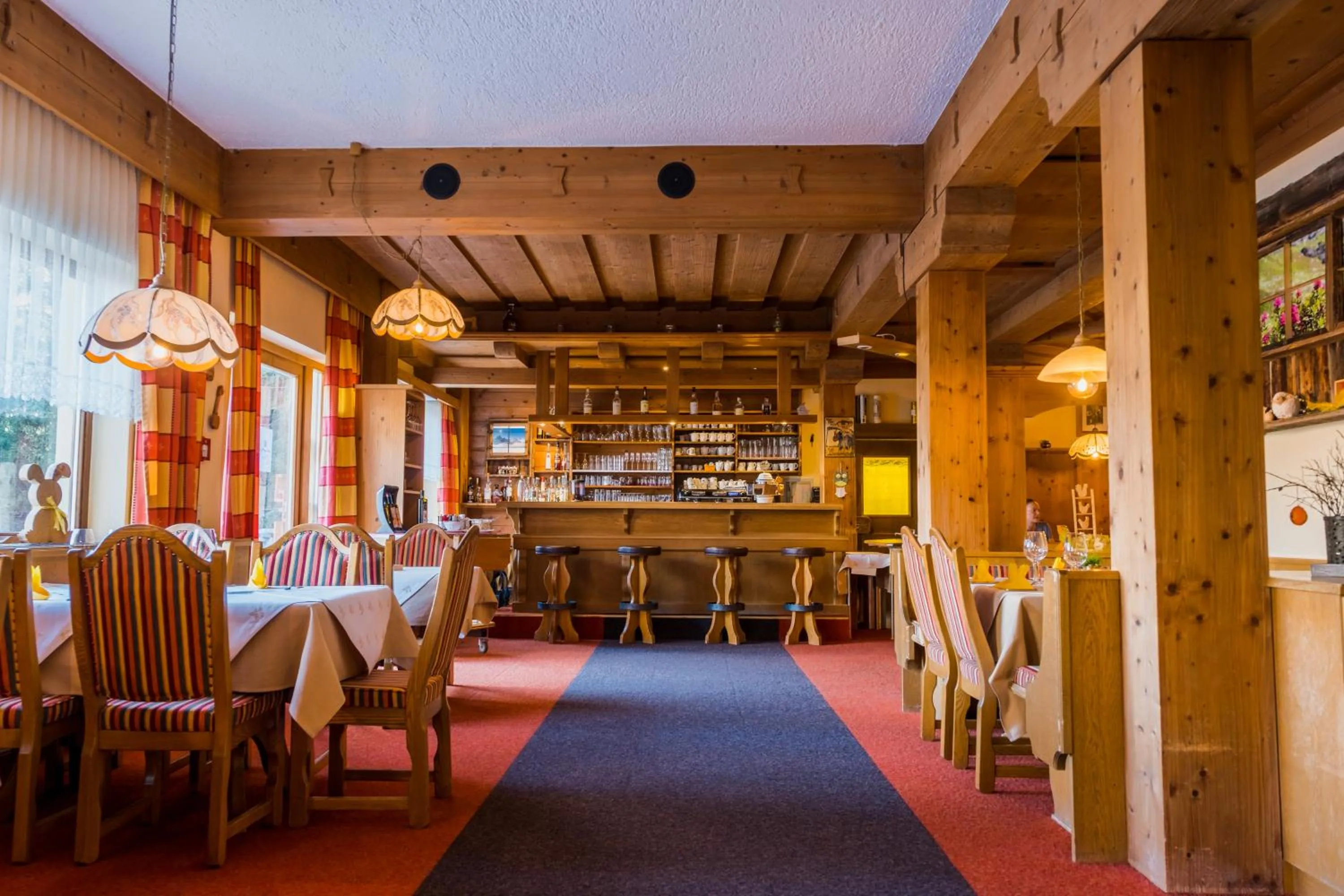 Lounge or bar in "Quality Hosts Arlberg" Hotel-Gasthof Freisleben