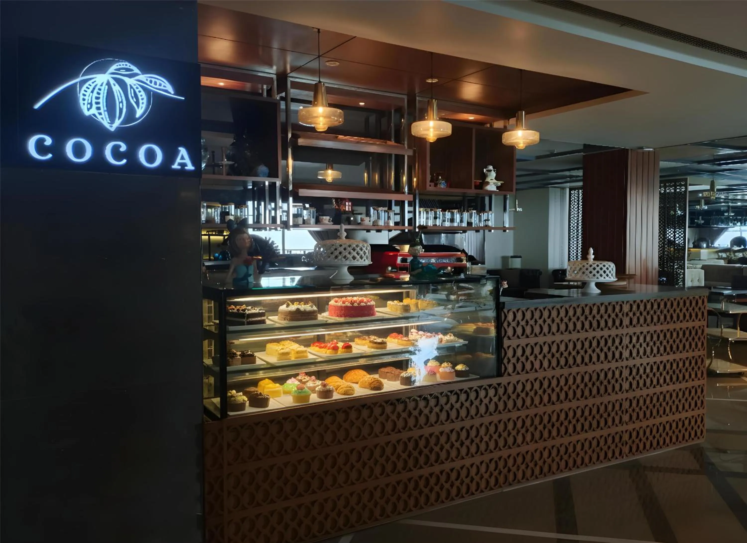 Food and drinks in Radisson Kufri