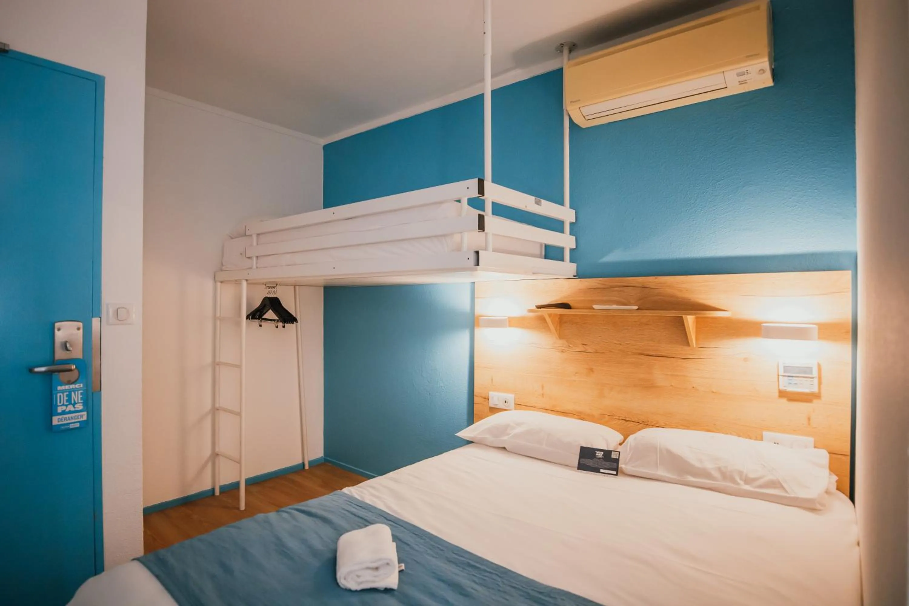 bunk bed, Bed in Kyriad Direct Bordeaux Est Lormont