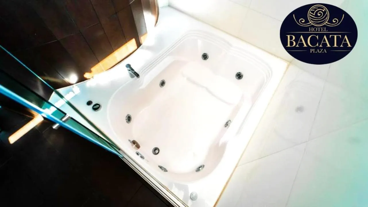 Hot Tub in Hotel Bacata Plaza