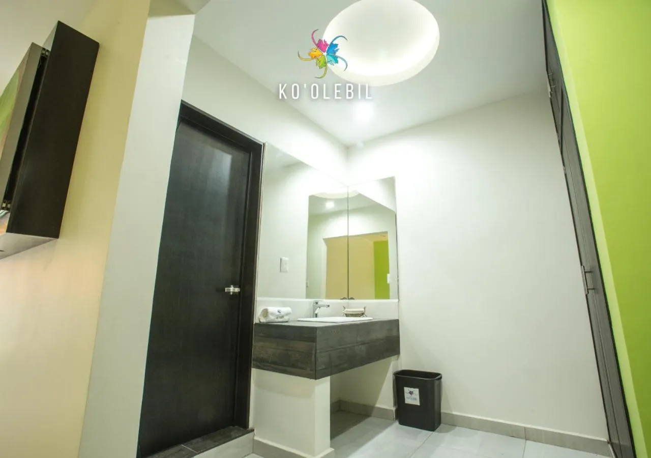 Bathroom in KO'OLEBIL
