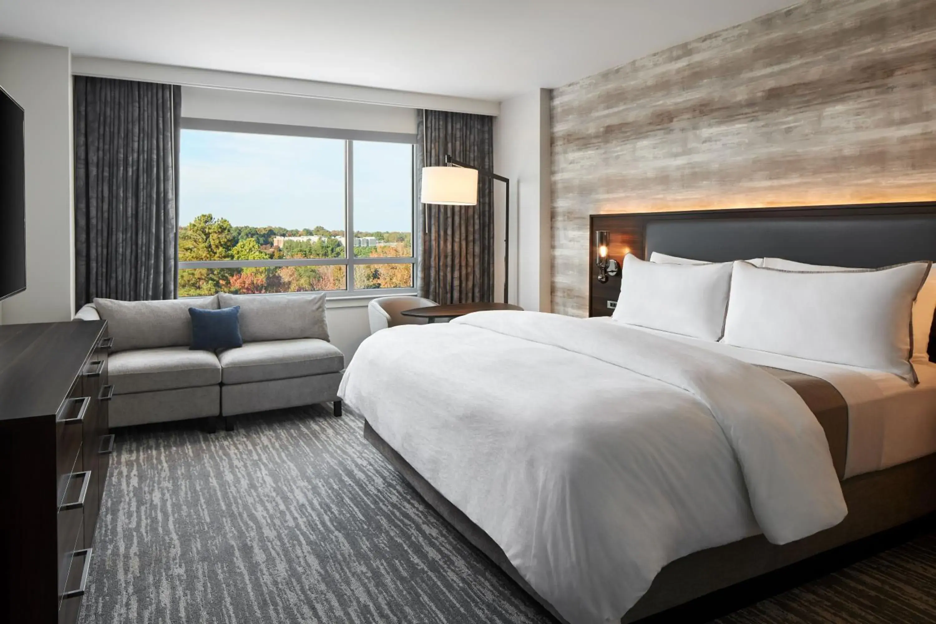 Club level, Guest room, 1 King in The Westin Richmond Club level, Guest room, 1 King in The Westin Richmond