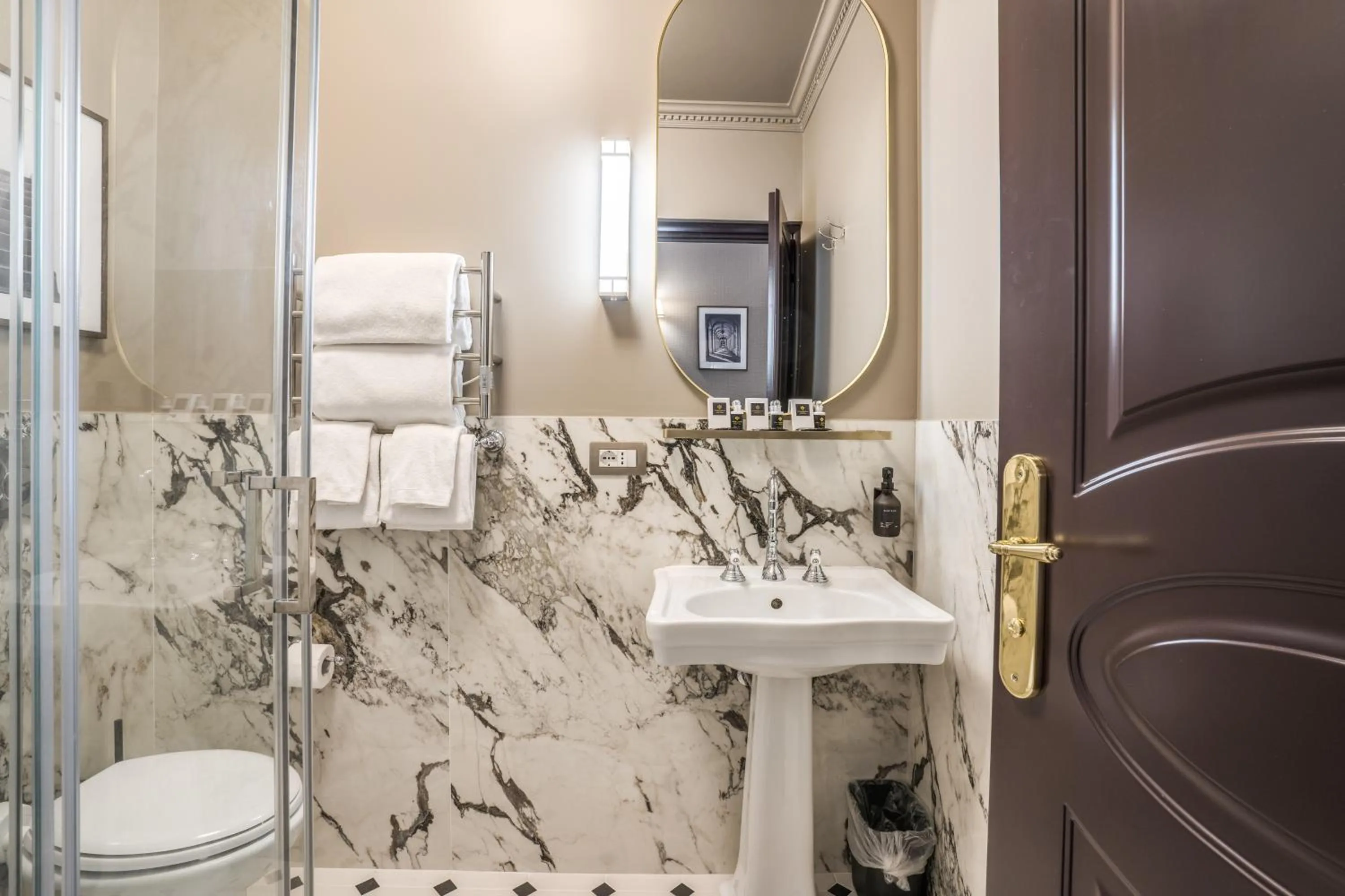 Bathroom in Antica Residenza Del Corso