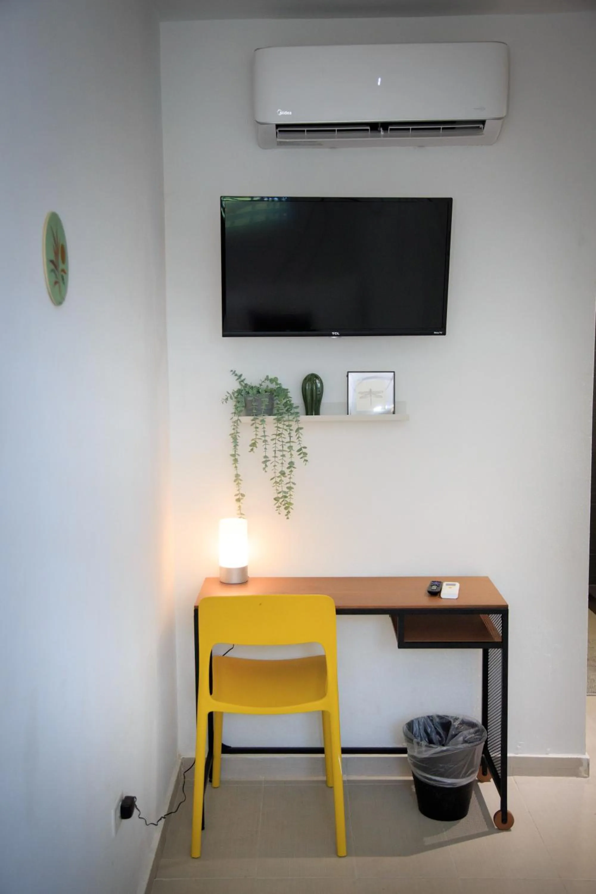 TV and multimedia in Nomada Beach Hostel- Isla Verde