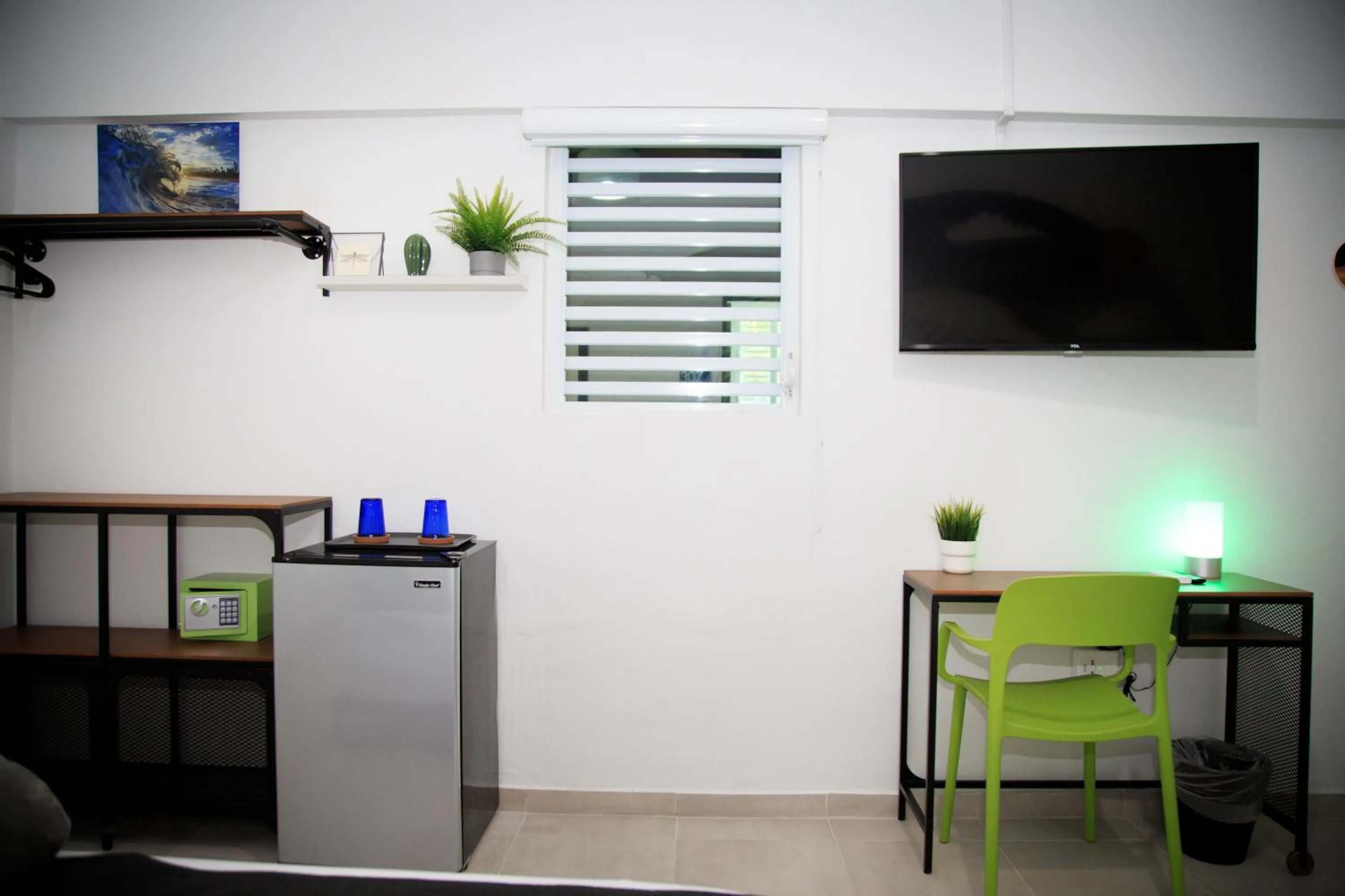 TV and multimedia in Nomada Beach Hostel- Isla Verde