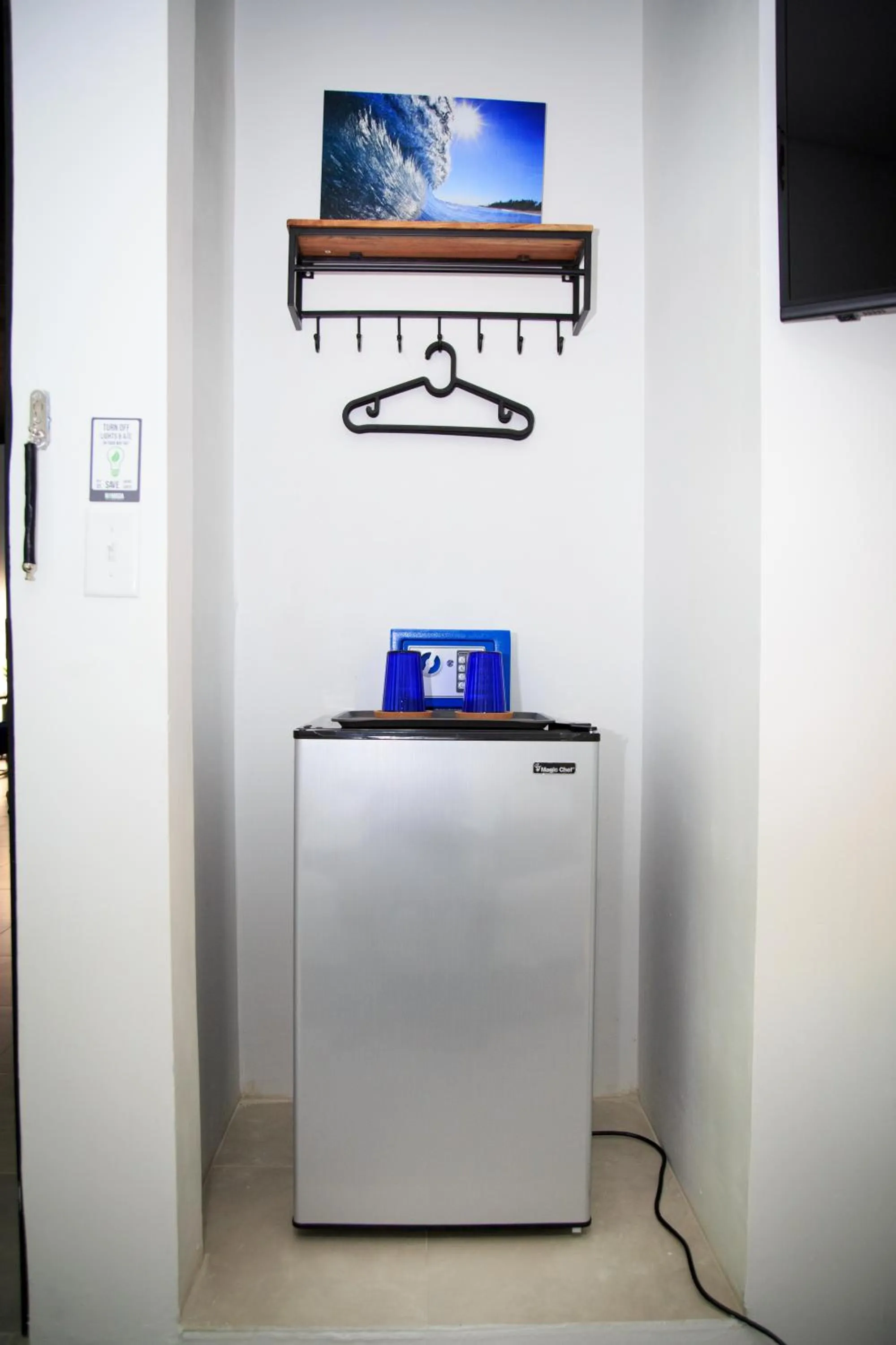 hair dresser in Nomada Beach Hostel- Isla Verde