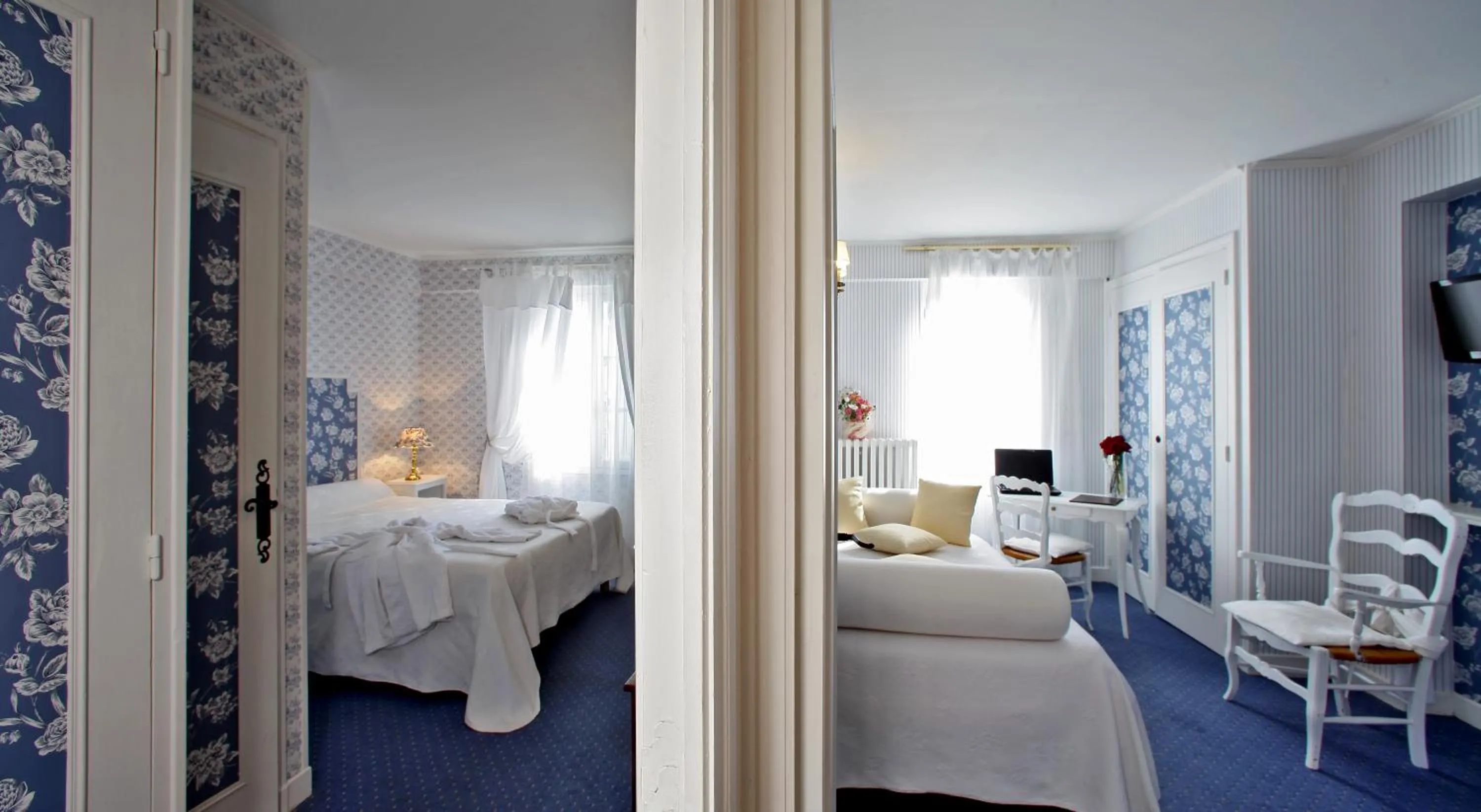 Photo of the whole room, Bed in Logis Hôtel Restaurant Château Bellevue