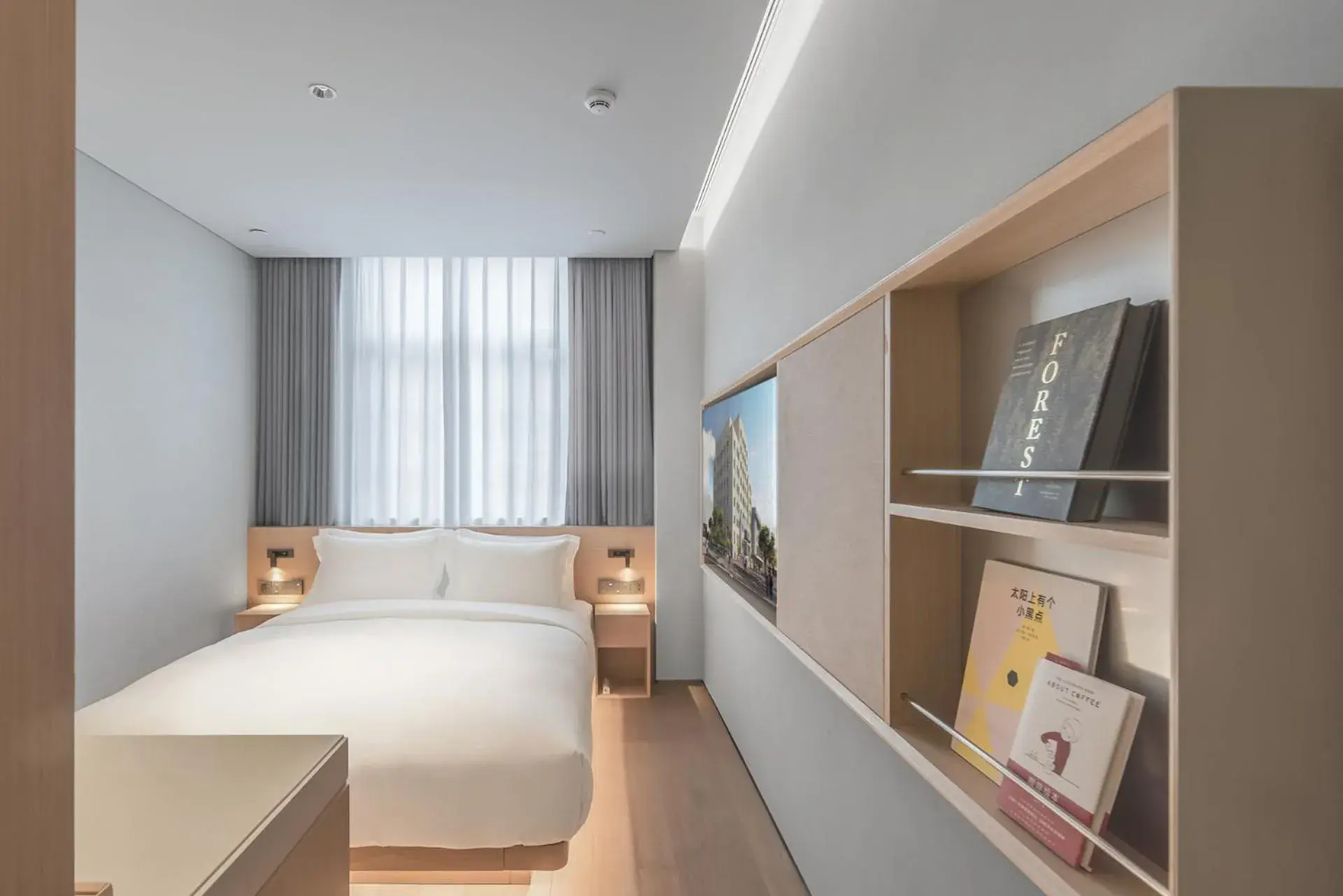 Standard King Room - single occupancy in HOTEL ANDI Townscape Wuhan Standard King Room - single occupancy in HOTEL ANDI Townscape Wuhan