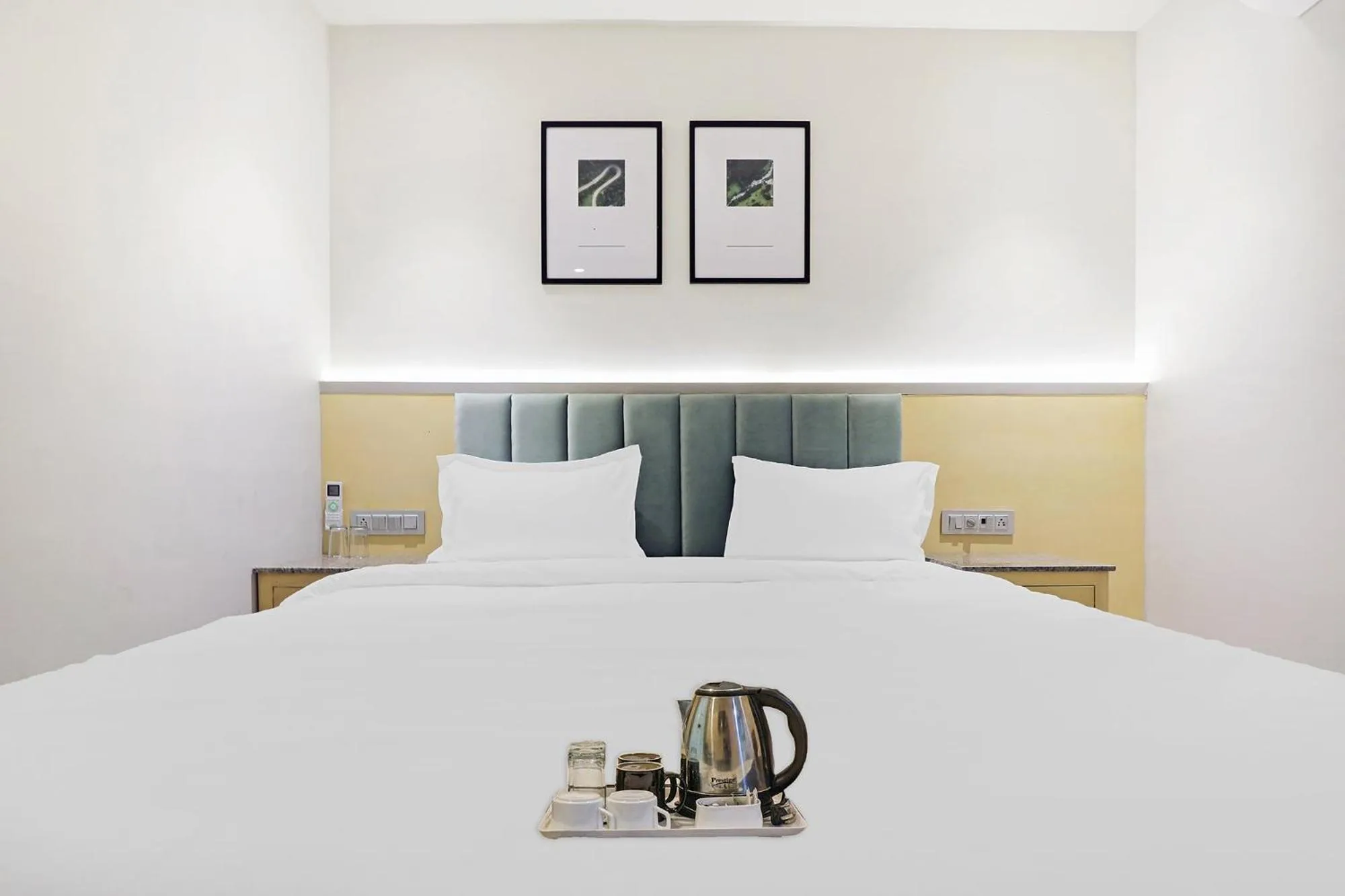 Bed in FabHotel Yellow Courtyard