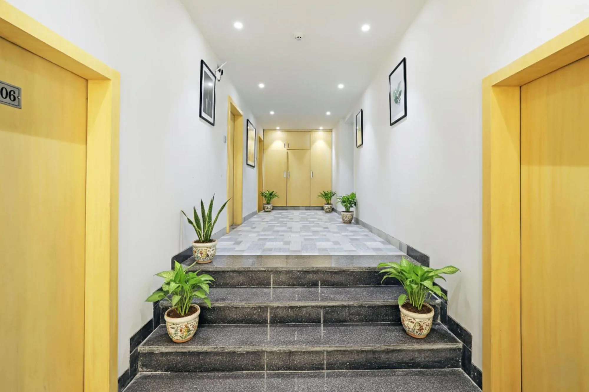 Lobby or reception, Bed in FabHotel Yellow Courtyard