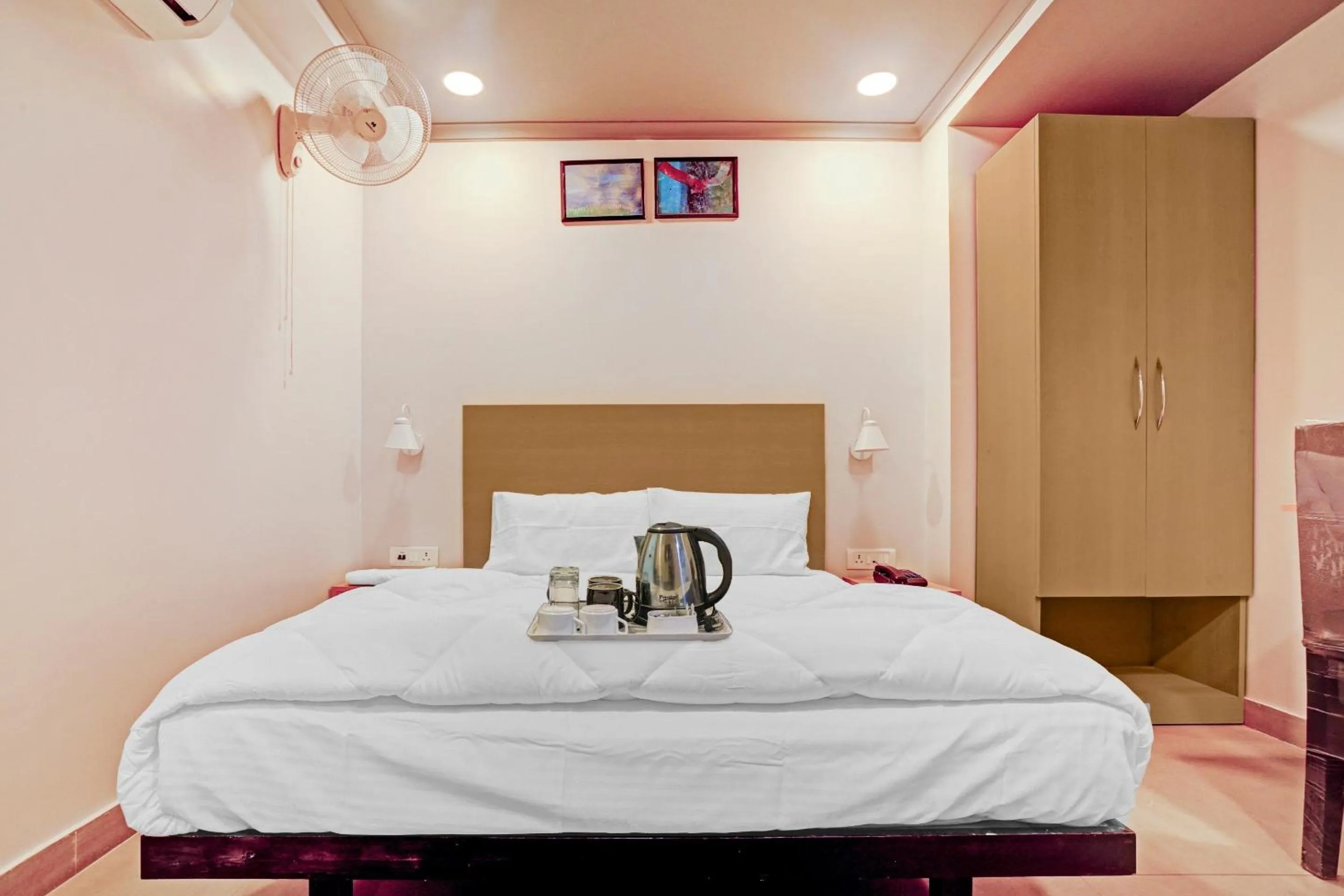 Bedroom in Collection O One Hotel