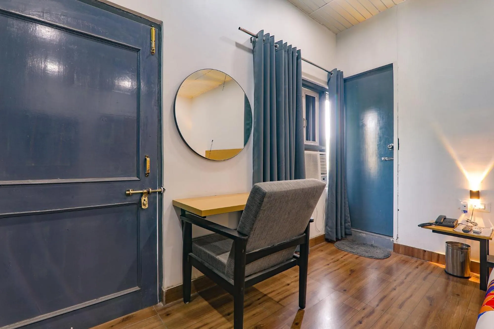 Seating area in FabHotel Super 3 Premium II