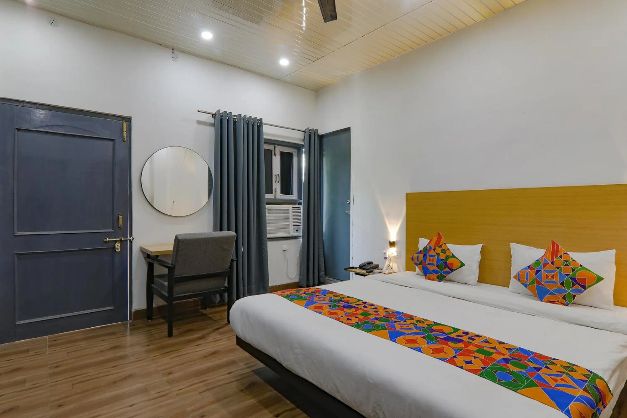 Bed in FabHotel Super 3 Premium II