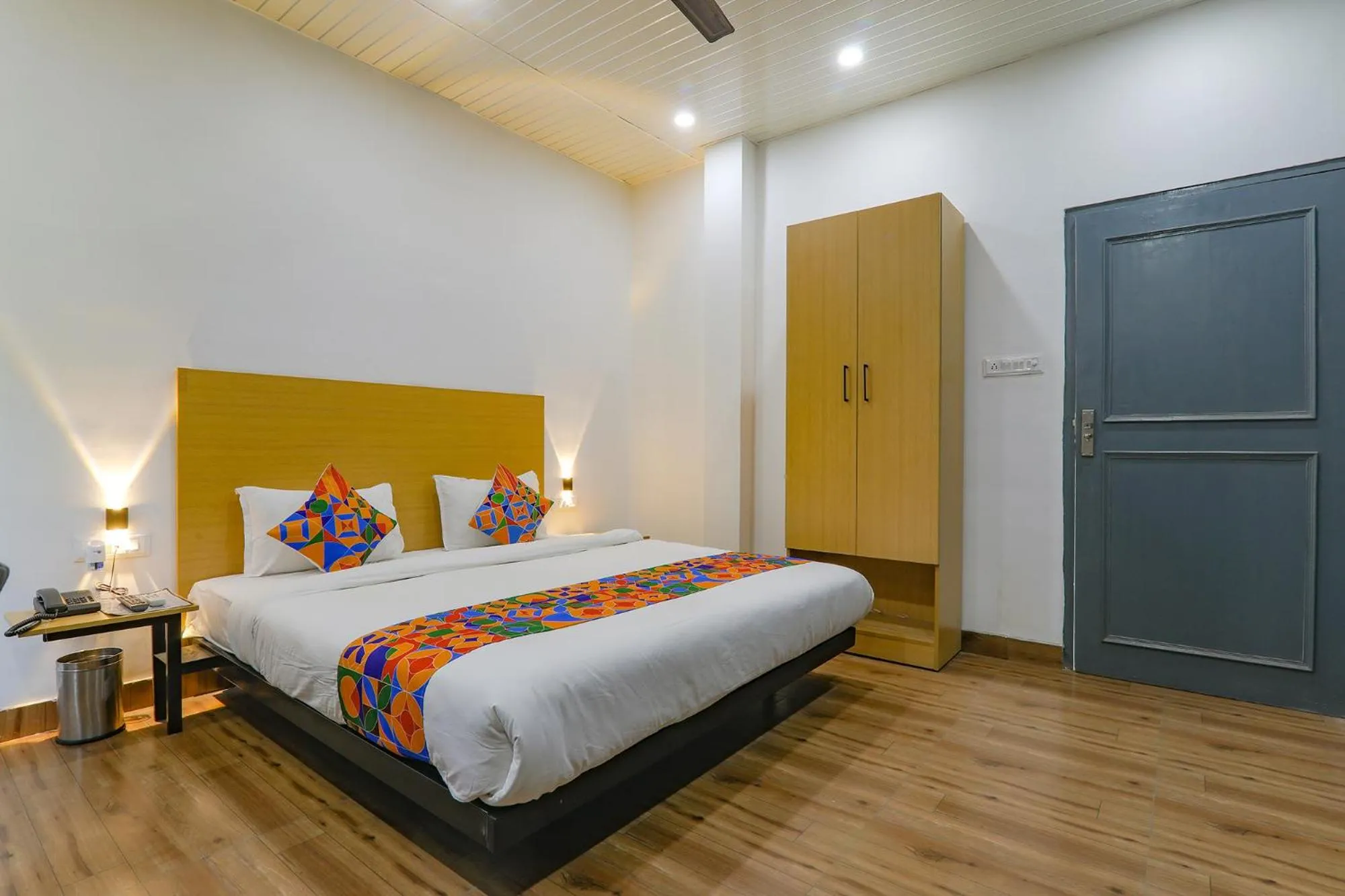 Bed in FabHotel Super 3 Premium II