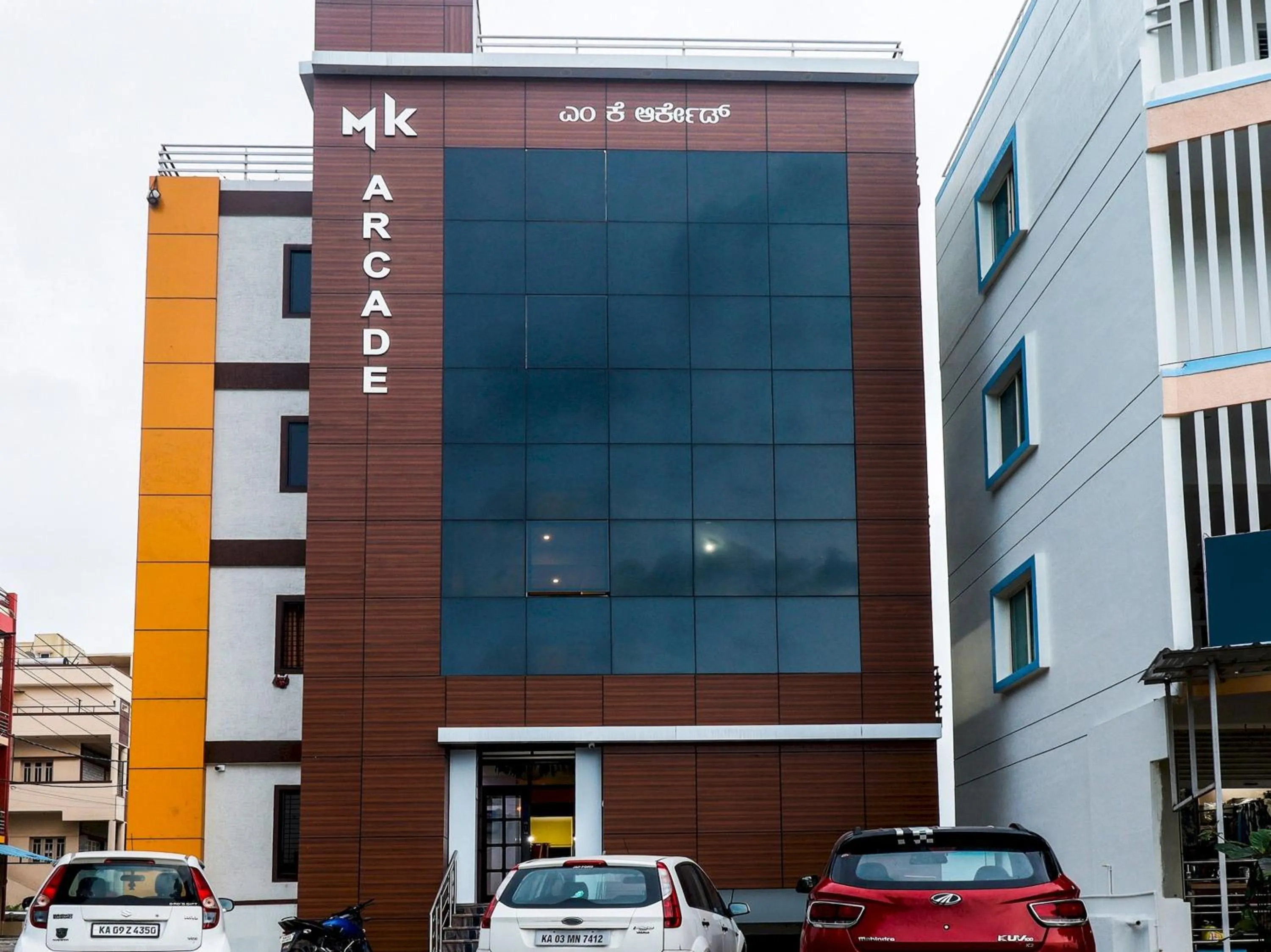 Facade/entrance in Hotel O MK Arcade